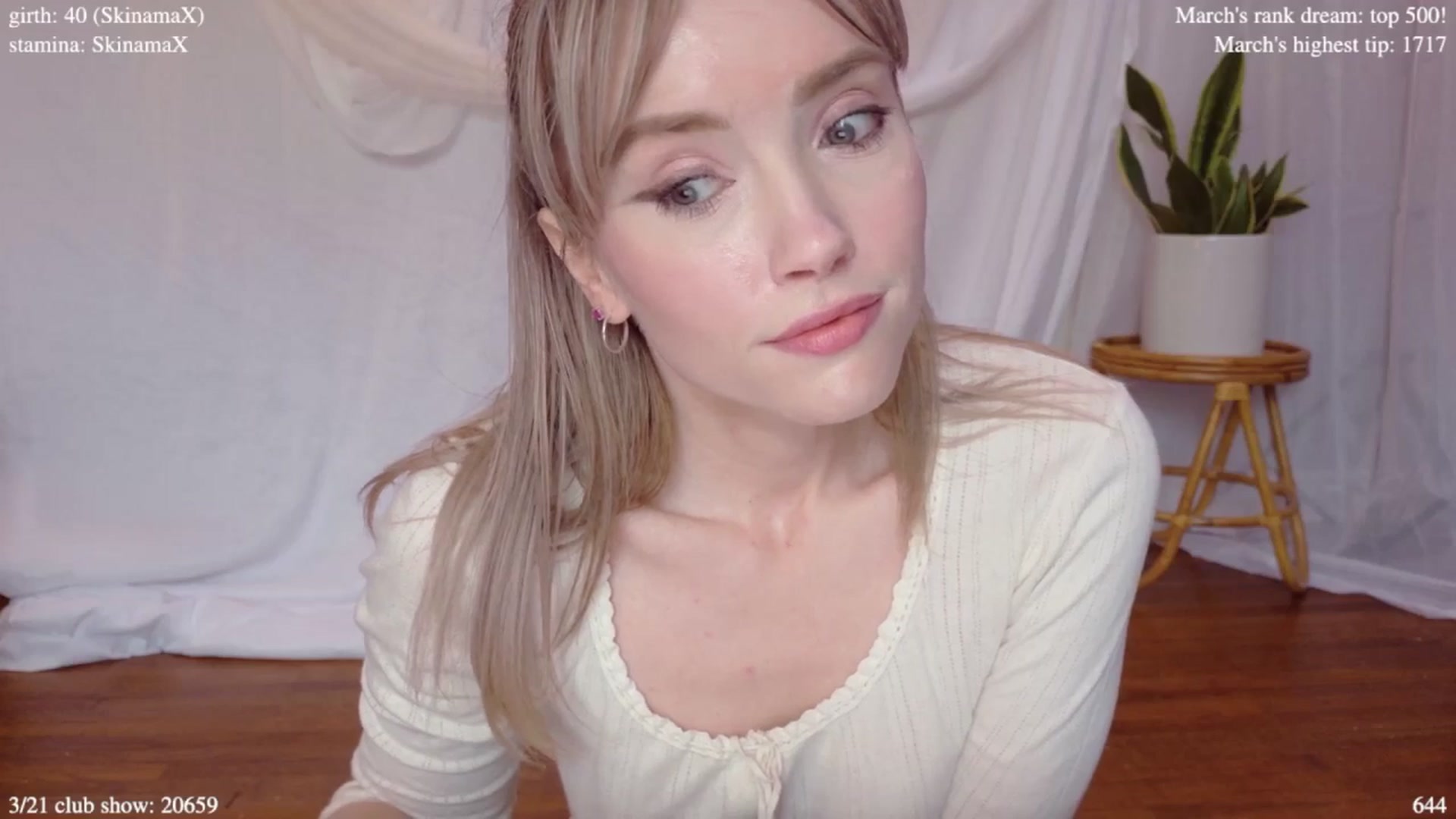 Gallery image thumbnail from coletteclaude's myfreecams stream on, 03/15/2025, 19:18 image 9 of 20