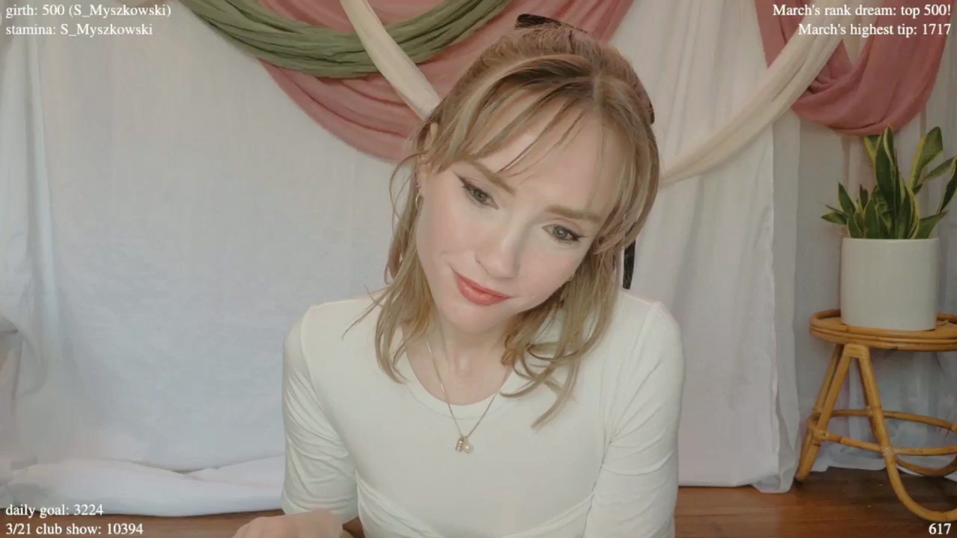 Gallery image thumbnail from coletteclaude's myfreecams stream on, 03/19/2025, 19:53 image 10 of 20