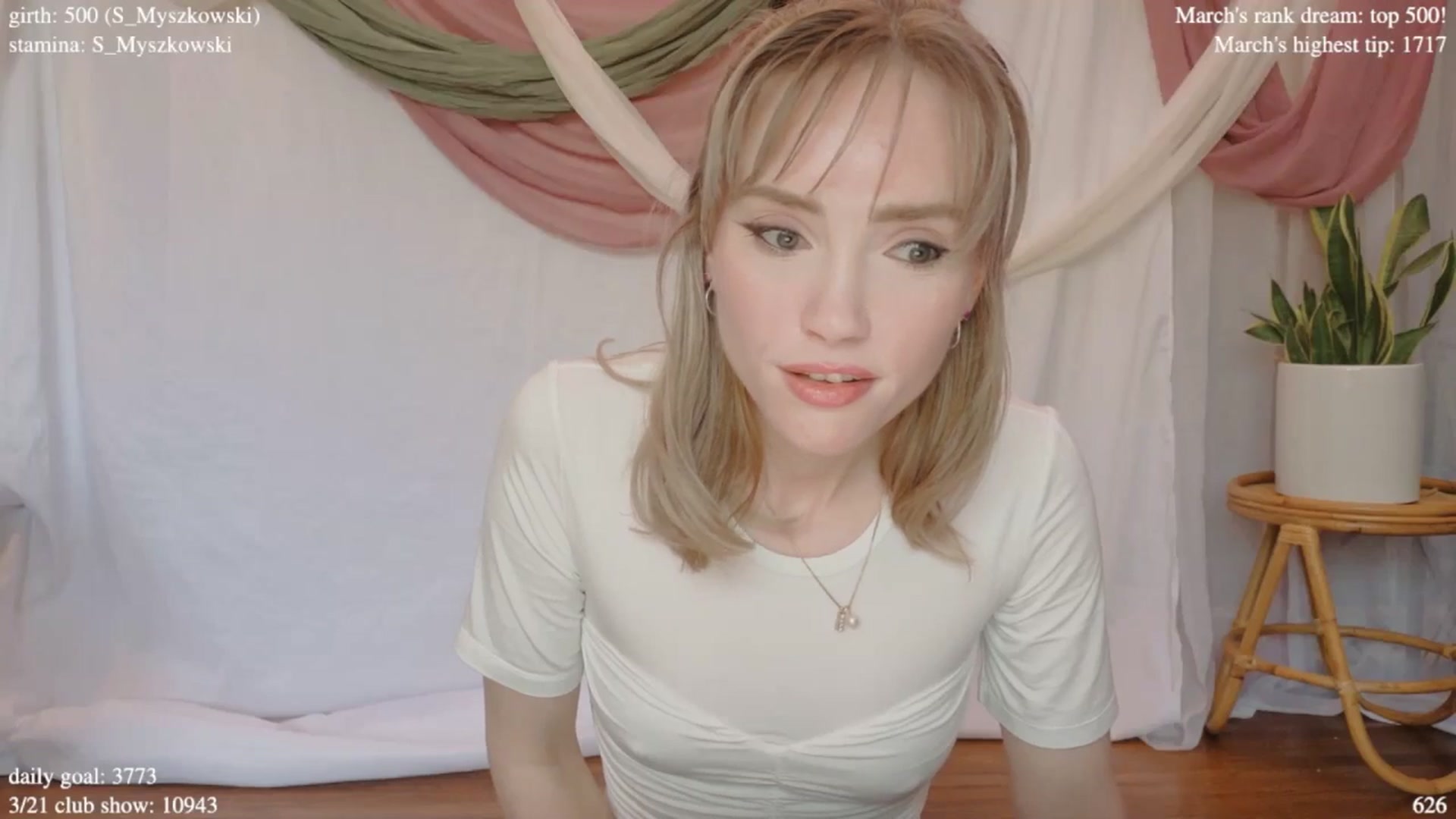 Gallery image thumbnail from coletteclaude's myfreecams stream on, 03/19/2025, 19:53 image 7 of 20