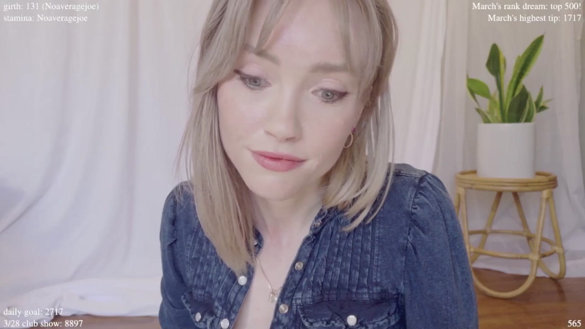 Gallery image thumbnail from coletteclaude's myfreecams stream on, 03/25/2025, 20:18 image 17 of 20