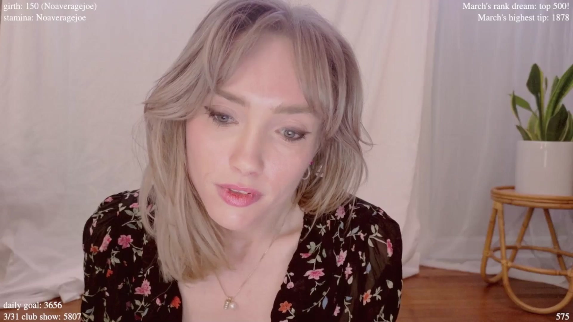 Gallery image thumbnail from coletteclaude's myfreecams stream on, 03/31/2025, 19:45 image 11 of 20