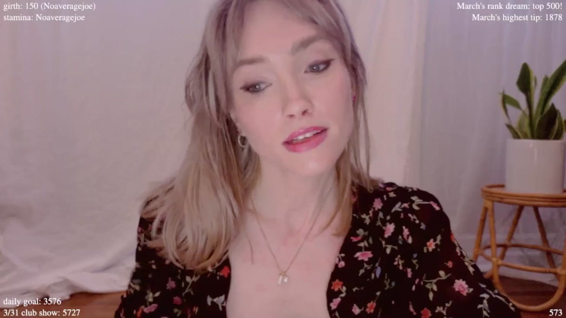 Gallery image thumbnail from coletteclaude's myfreecams stream on, 03/31/2025, 19:45 image 18 of 20