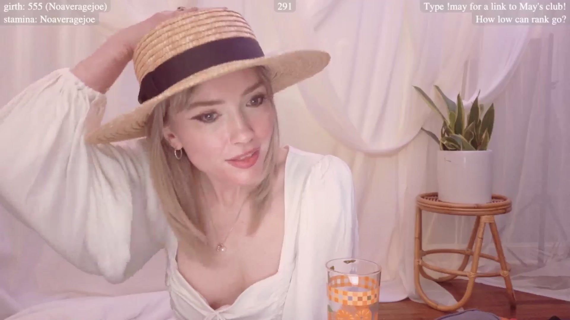 Gallery image thumbnail from coletteclaude's myfreecams stream on, 05/02/2025, 20:34 image 10 of 20