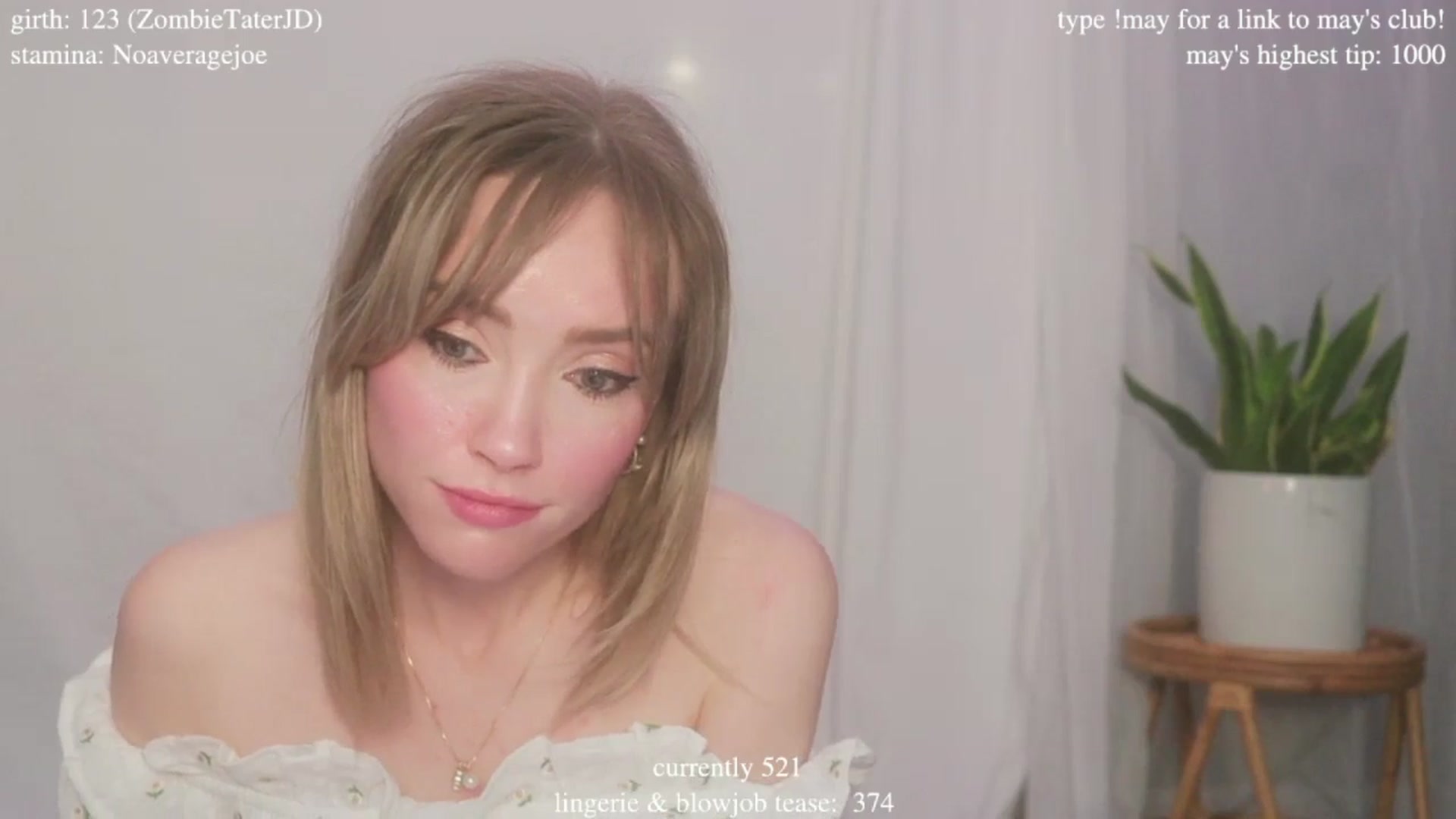 Gallery image thumbnail from coletteclaude's myfreecams stream on, 05/15/2025, 19:37 image 12 of 20