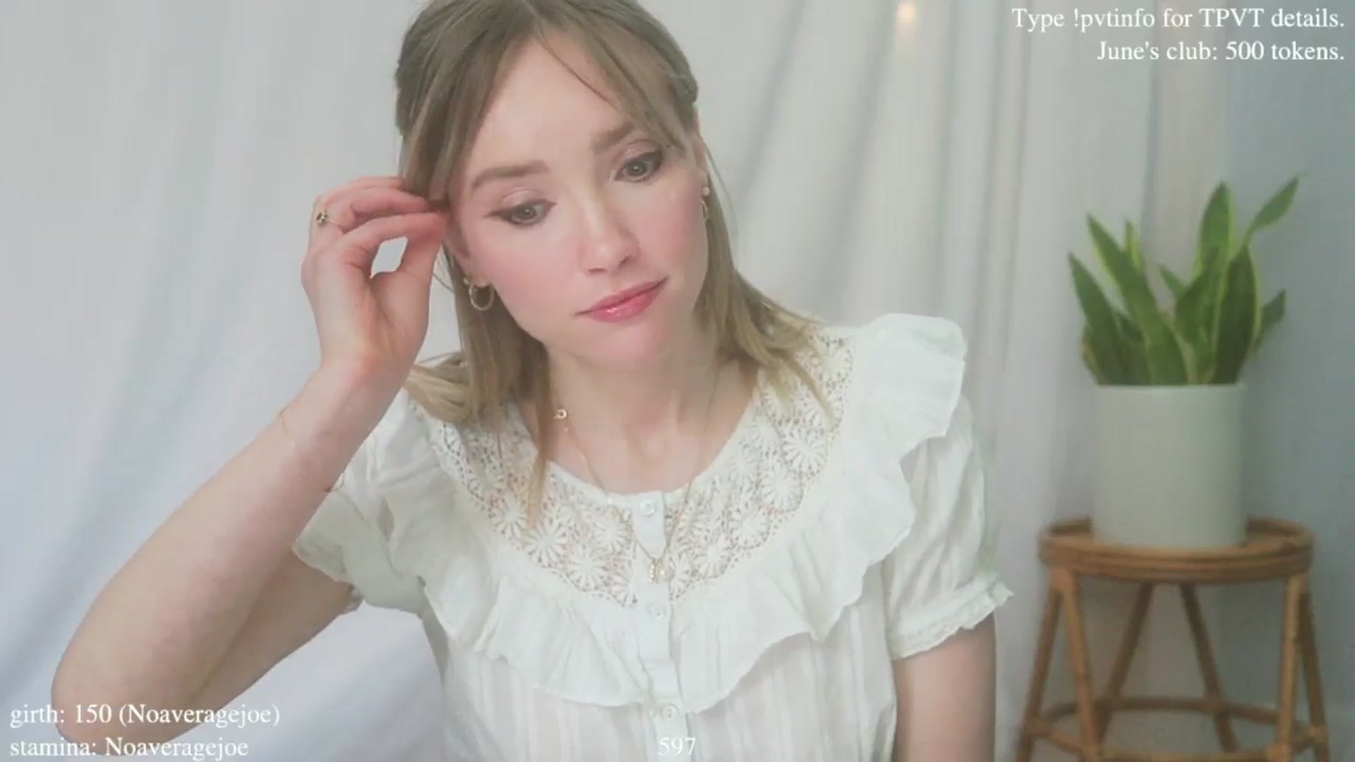 Gallery image thumbnail from coletteclaude's myfreecams stream on, 06/03/2025, 18:46 image 19 of 20
