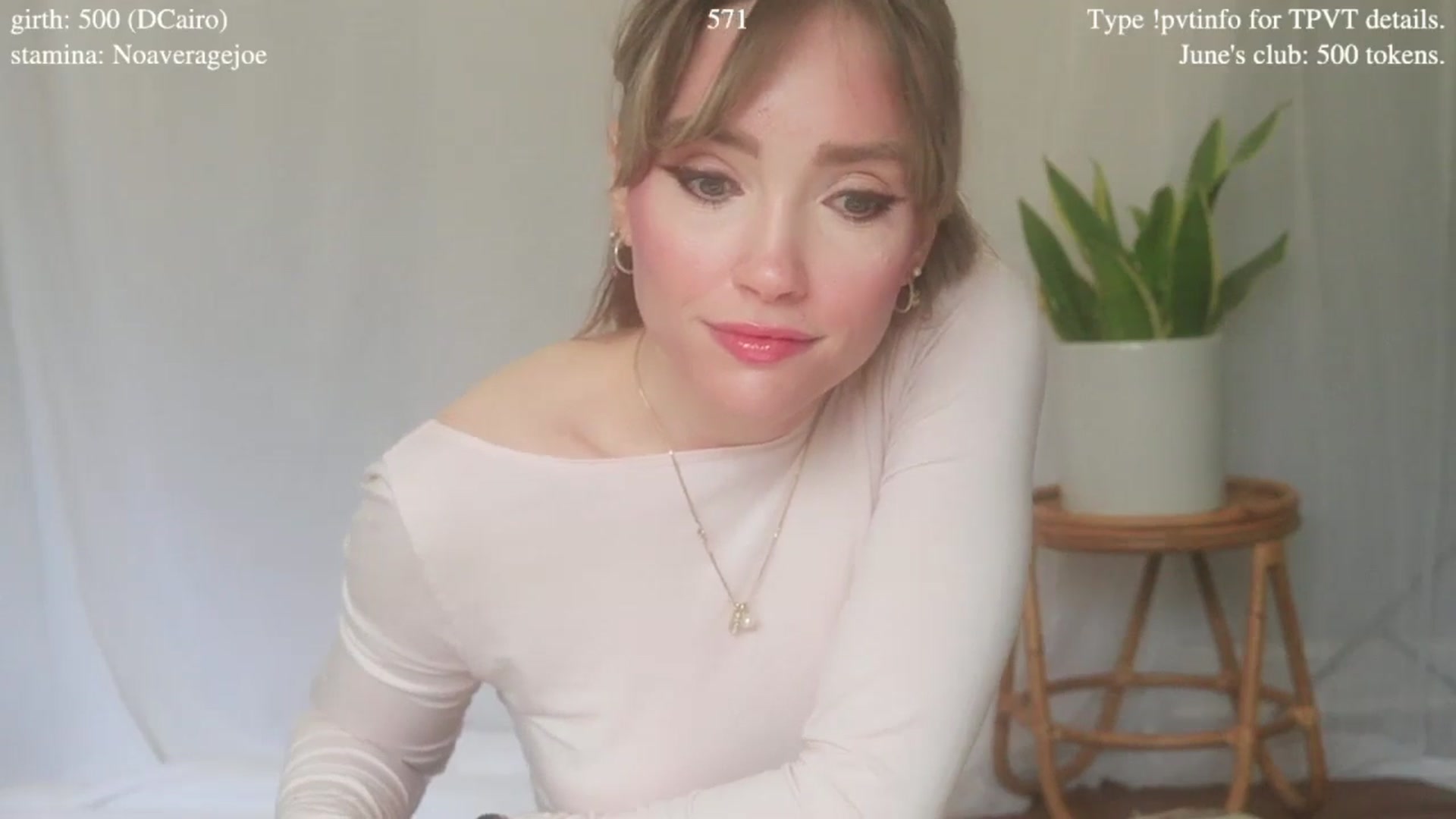 Gallery image thumbnail from coletteclaude's myfreecams stream on, 06/04/2025, 20:33 image 4 of 20