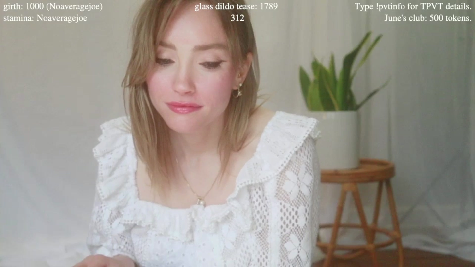 Gallery image thumbnail from coletteclaude's myfreecams stream on, 06/05/2025, 20:18 image 18 of 20