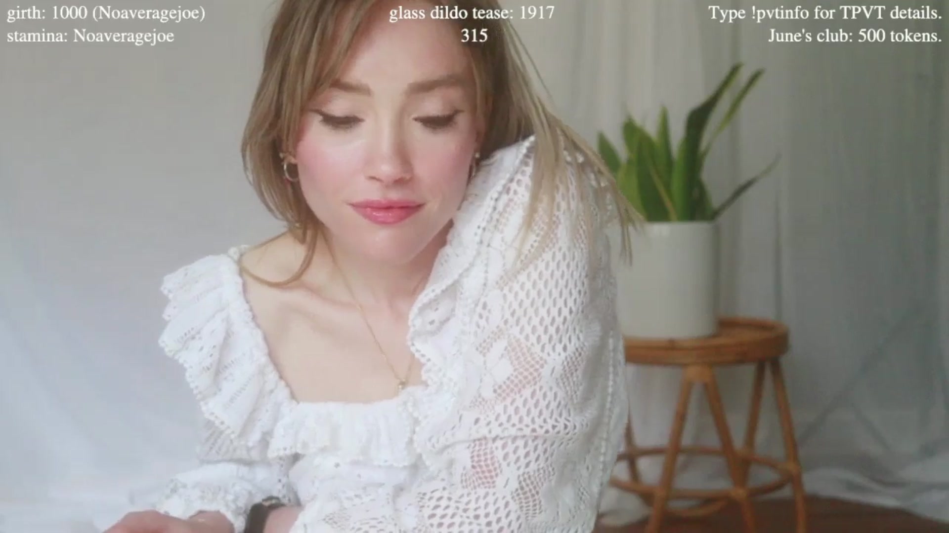 Gallery image thumbnail from coletteclaude's myfreecams stream on, 06/05/2025, 20:18 image 17 of 20