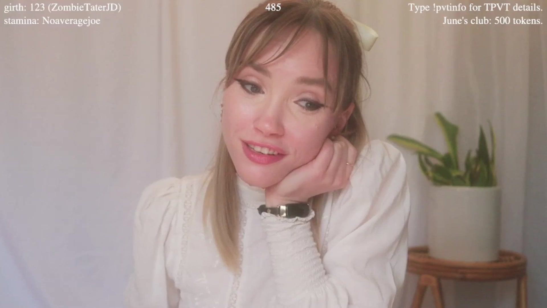 Gallery image thumbnail from coletteclaude's myfreecams stream on, 06/16/2025, 21:06 image 4 of 20