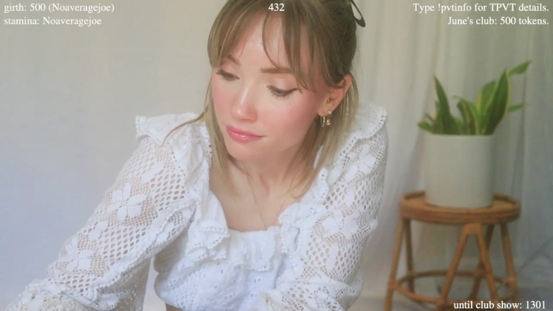 Gallery image thumbnail from coletteclaude's myfreecams stream on, 06/20/2025, 19:37 image 16 of 20