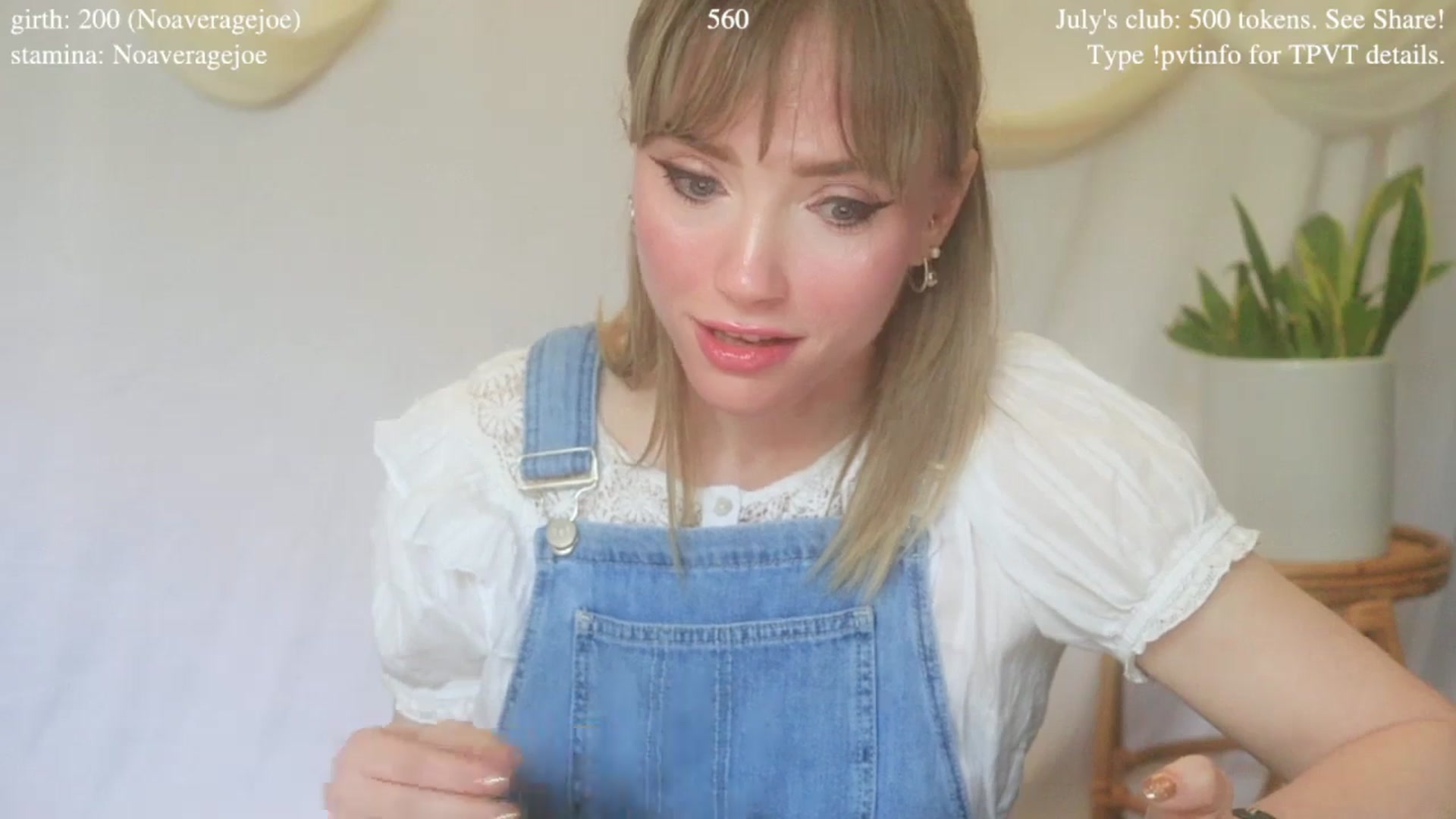 Gallery image thumbnail from coletteclaude's myfreecams stream on, 07/04/2025, 21:02 image 6 of 20