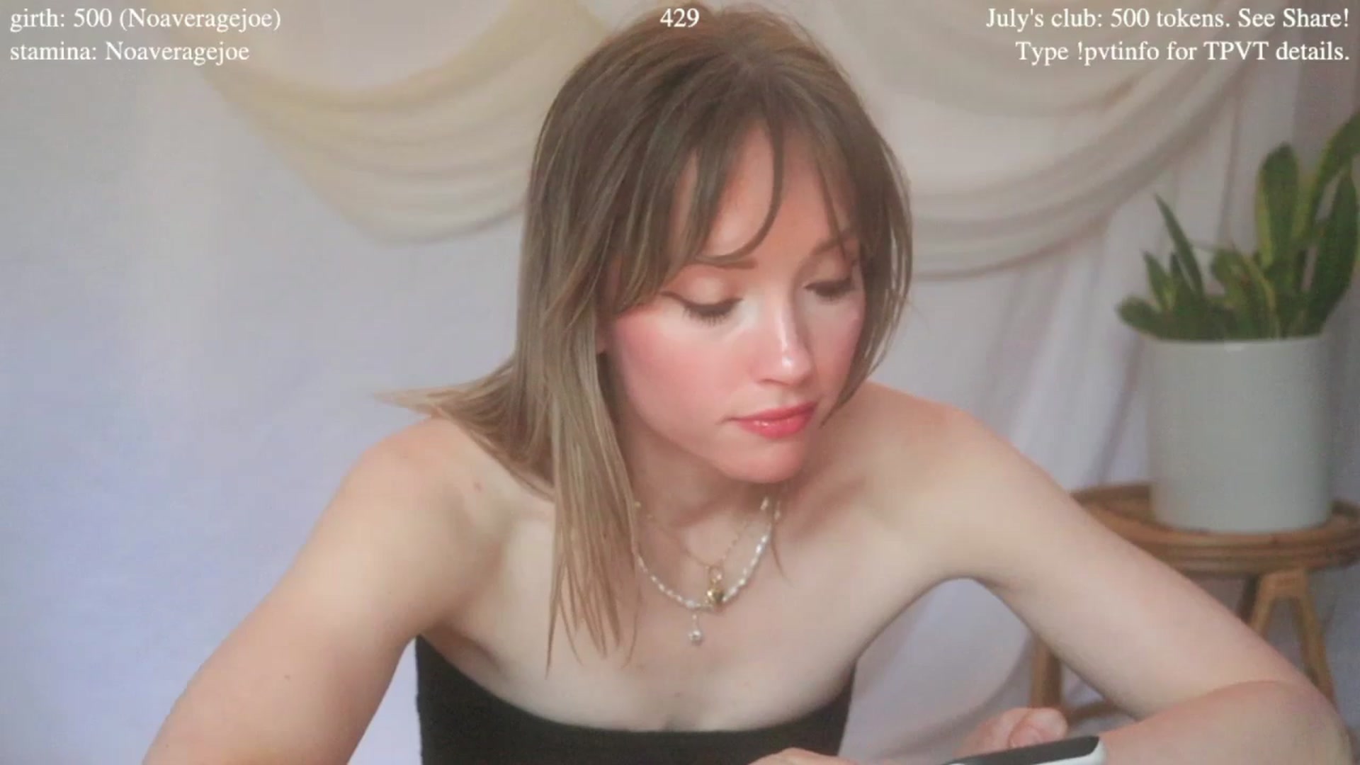 Gallery image thumbnail from coletteclaude's myfreecams stream on, 07/25/2025, 20:42 image 19 of 20