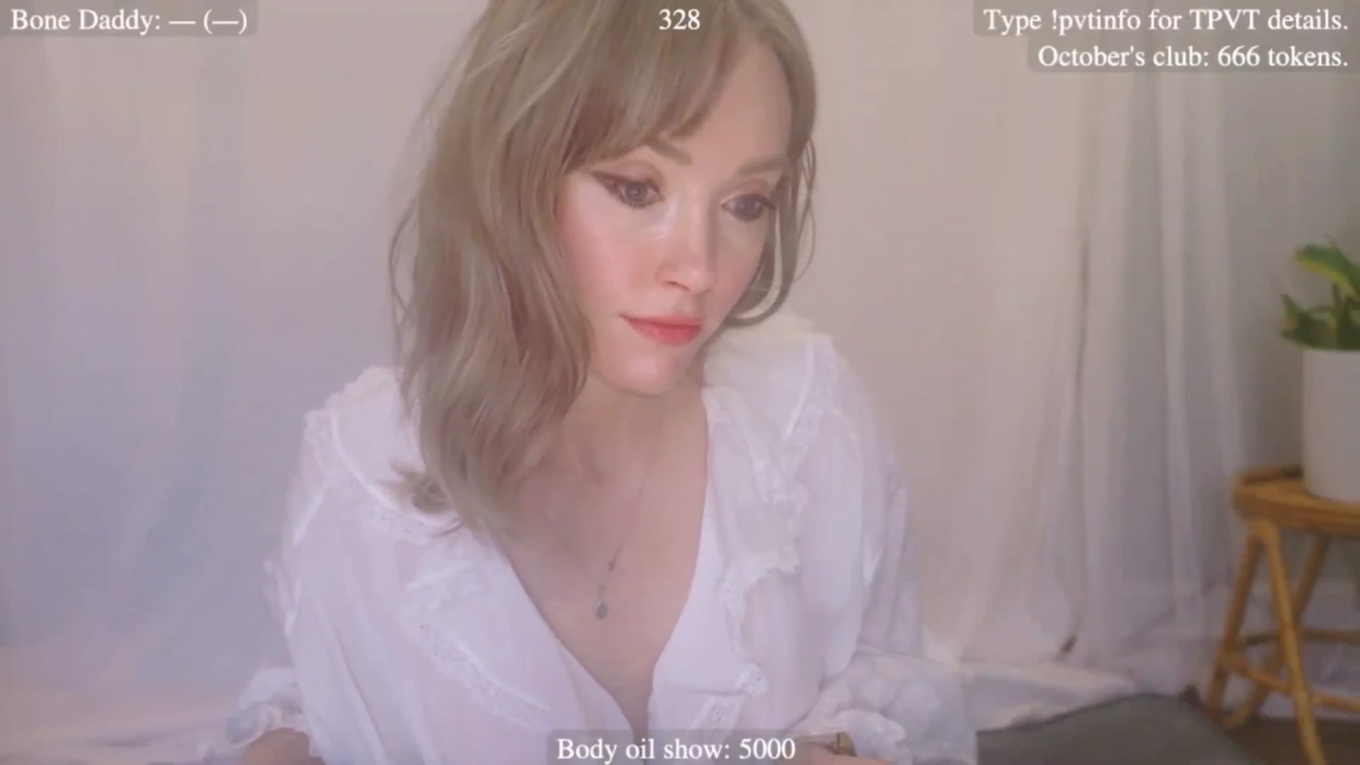 Gallery image thumbnail from coletteclaude's myfreecams stream on, 10/03/2025, 16:42 image 15 of 20