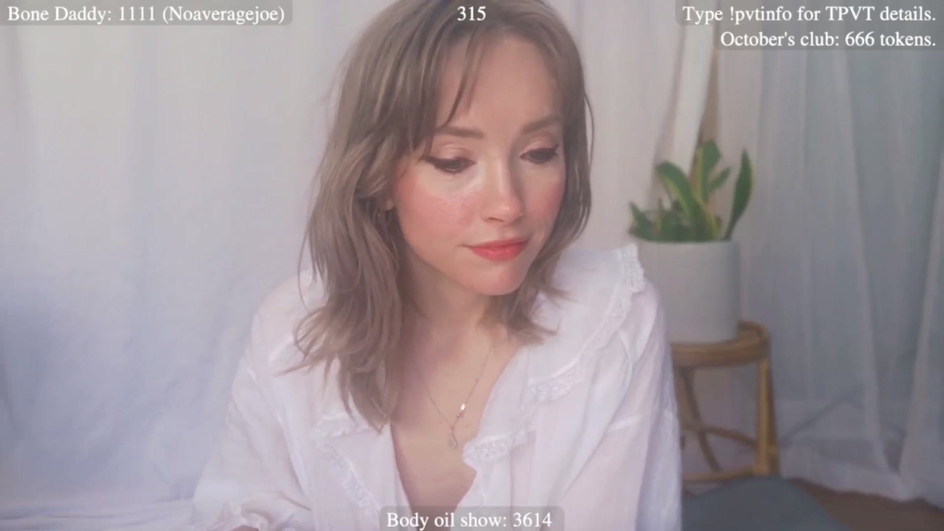 Gallery image thumbnail from coletteclaude's myfreecams stream on, 10/03/2025, 21:04 image 17 of 20