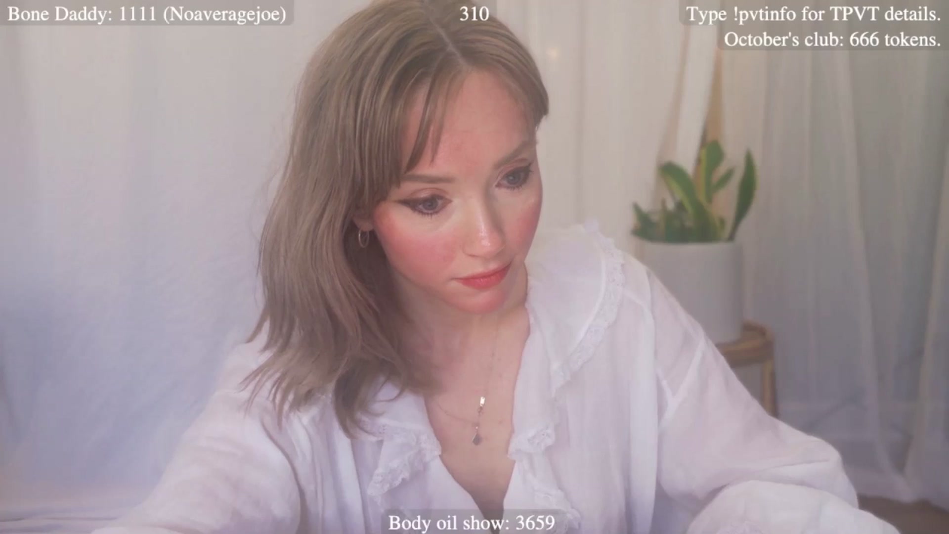 Gallery image thumbnail from coletteclaude's myfreecams stream on, 10/03/2025, 21:04 image 13 of 20