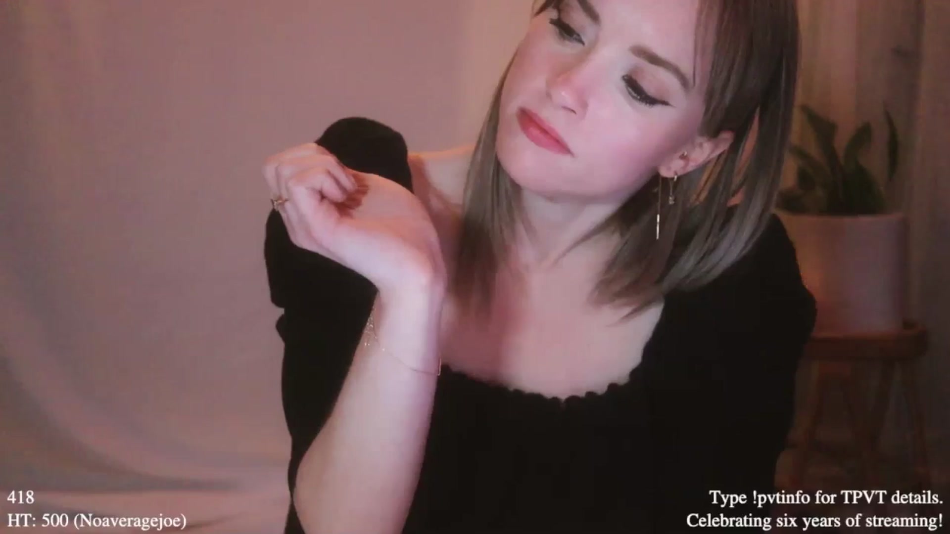 Gallery image thumbnail from coletteclaude's myfreecams stream on, 11/16/2025, 04:10 image 19 of 20