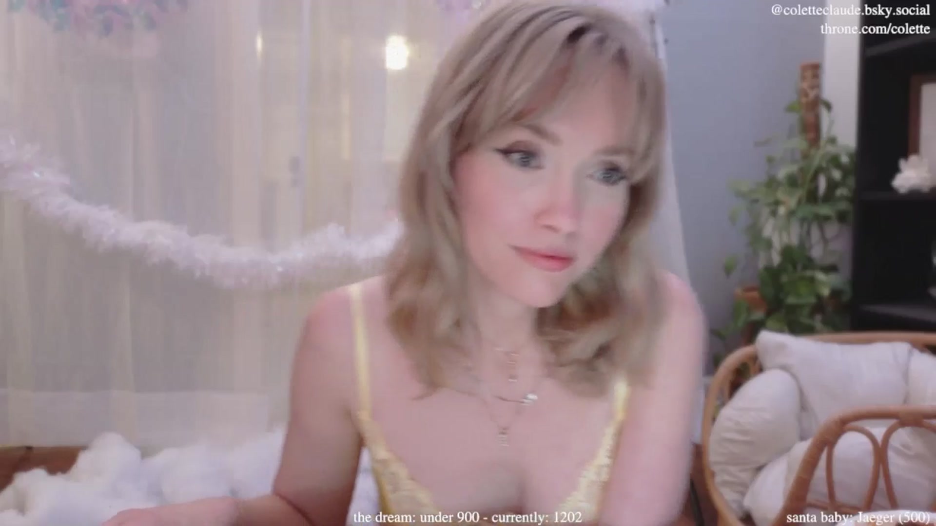 Gallery image thumbnail from coletteclaus's myfreecams stream on, 12/09/2024, 22:13 image 20 of 20