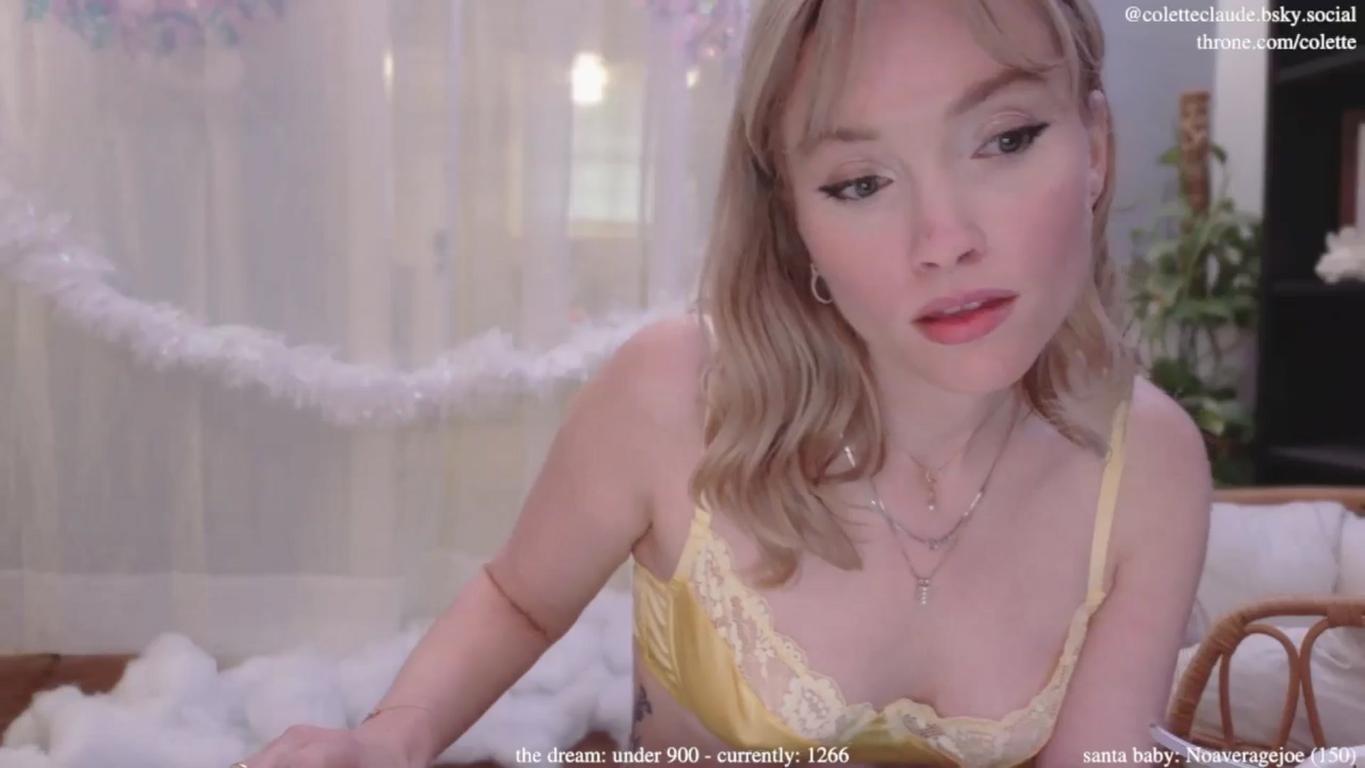 Gallery image thumbnail from coletteclaus's myfreecams stream on, 12/09/2024, 22:13 image 15 of 20