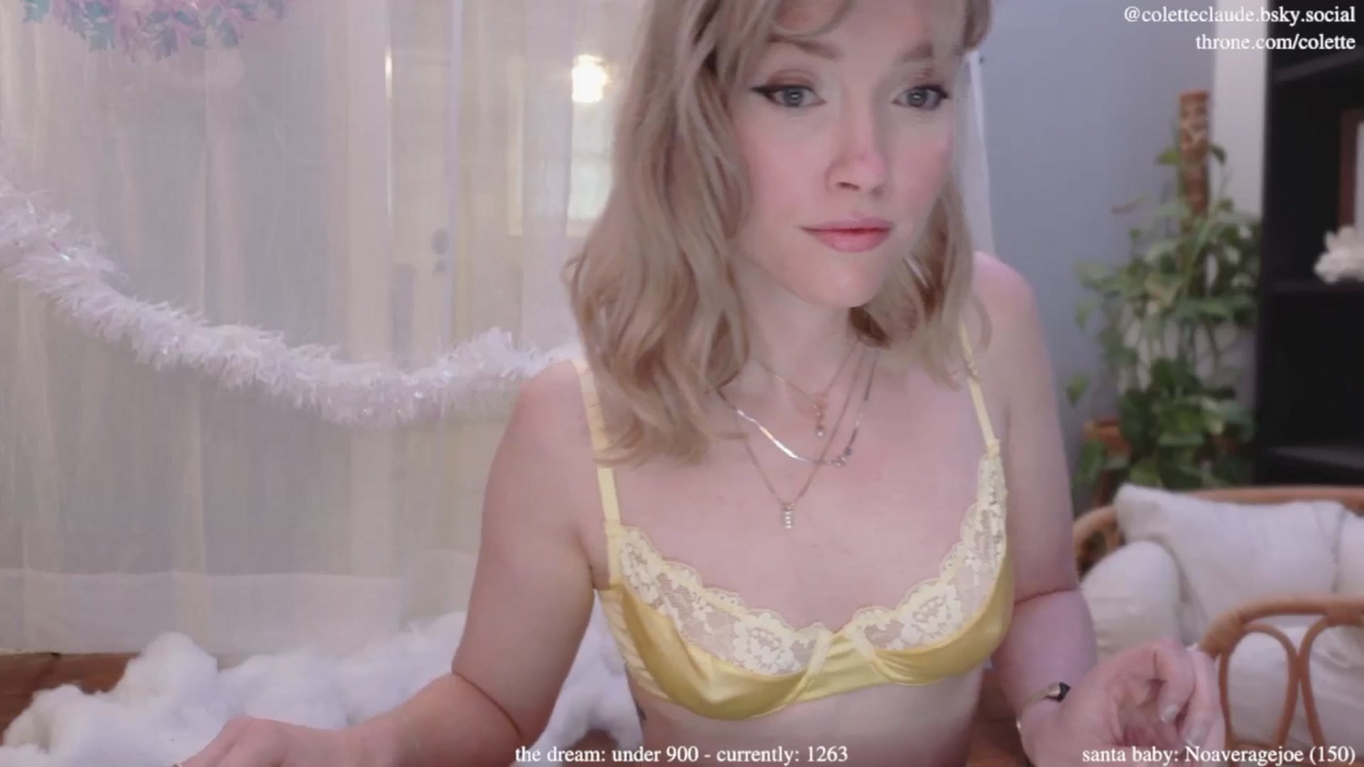 Gallery image thumbnail from coletteclaus's myfreecams stream on, 12/09/2024, 22:13 image 14 of 20