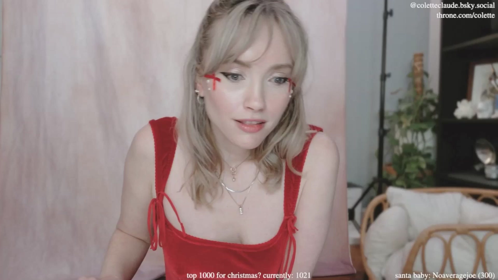 Gallery image thumbnail from coletteclaus's myfreecams stream on, 12/11/2024, 21:46 image 15 of 20