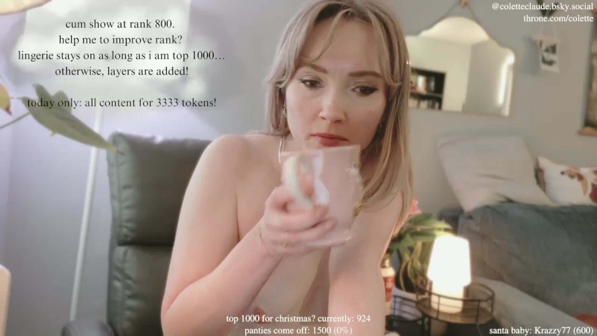 Gallery image thumbnail from coletteclaus's myfreecams stream on, 12/13/2024, 21:23 image 18 of 20