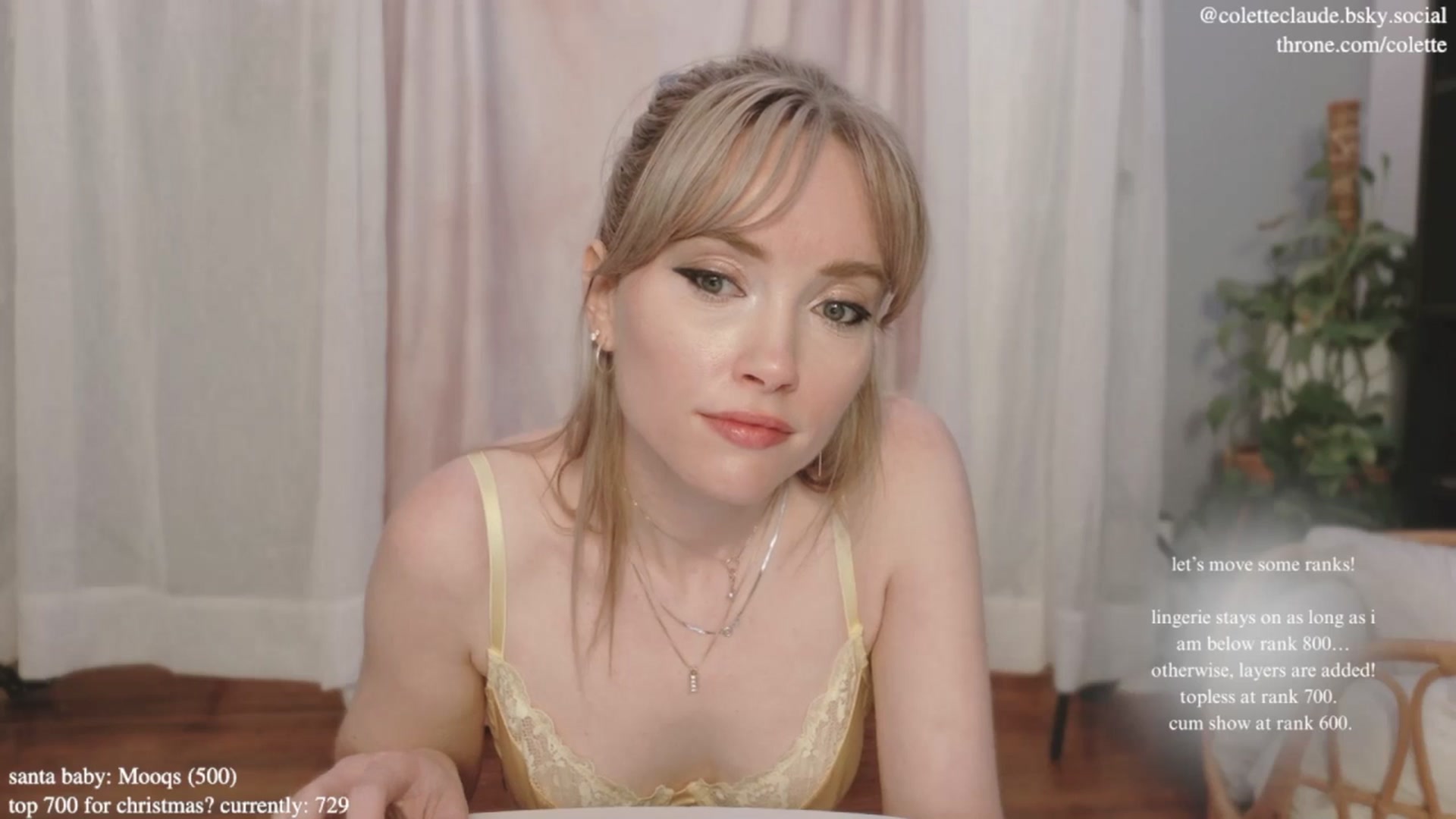 Gallery image thumbnail from coletteclaus's myfreecams stream on, 12/17/2024, 21:32 image 8 of 20