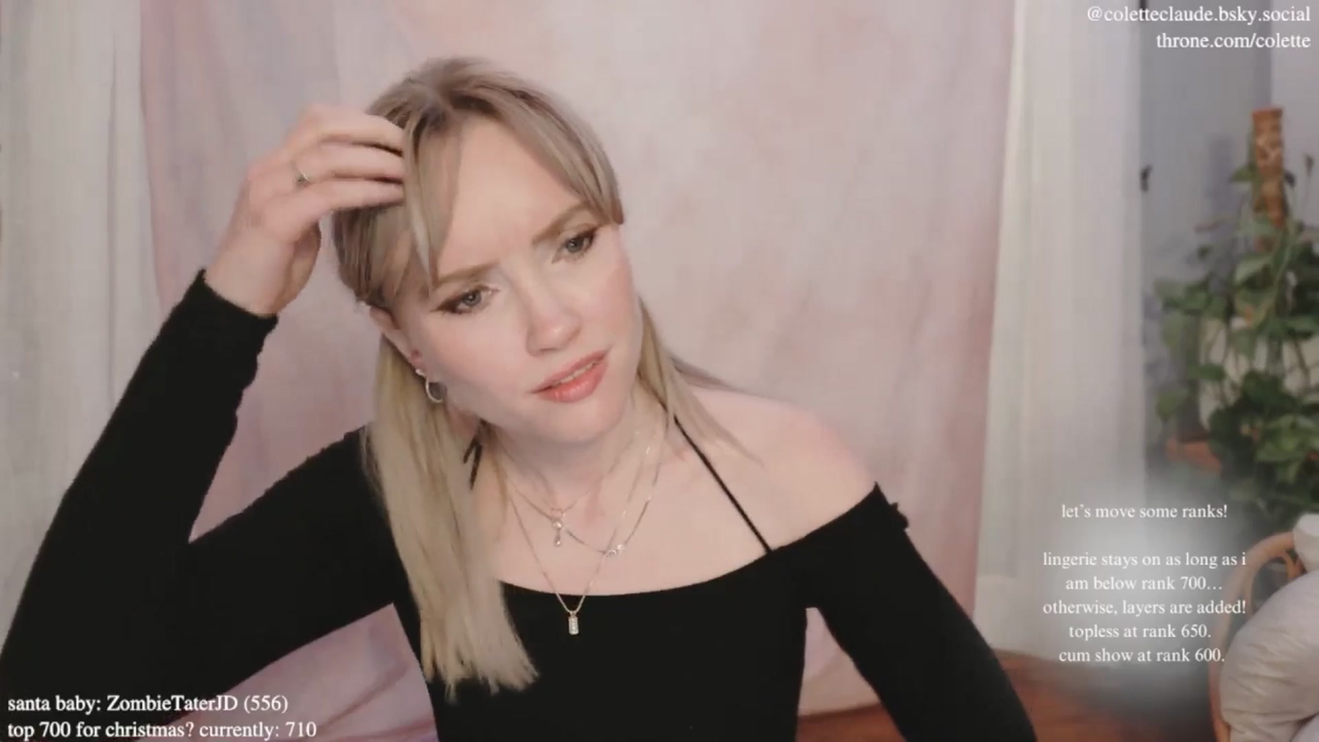 Gallery image thumbnail from coletteclaus's myfreecams stream on, 12/18/2024, 21:39 image 7 of 20