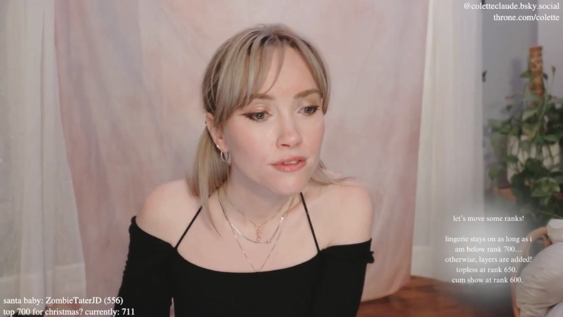 Gallery image thumbnail from coletteclaus's myfreecams stream on, 12/18/2024, 21:39 image 8 of 20