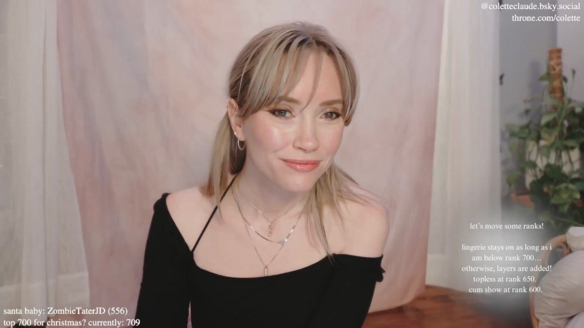 Gallery image thumbnail from coletteclaus's myfreecams stream on, 12/18/2024, 21:39 image 10 of 20