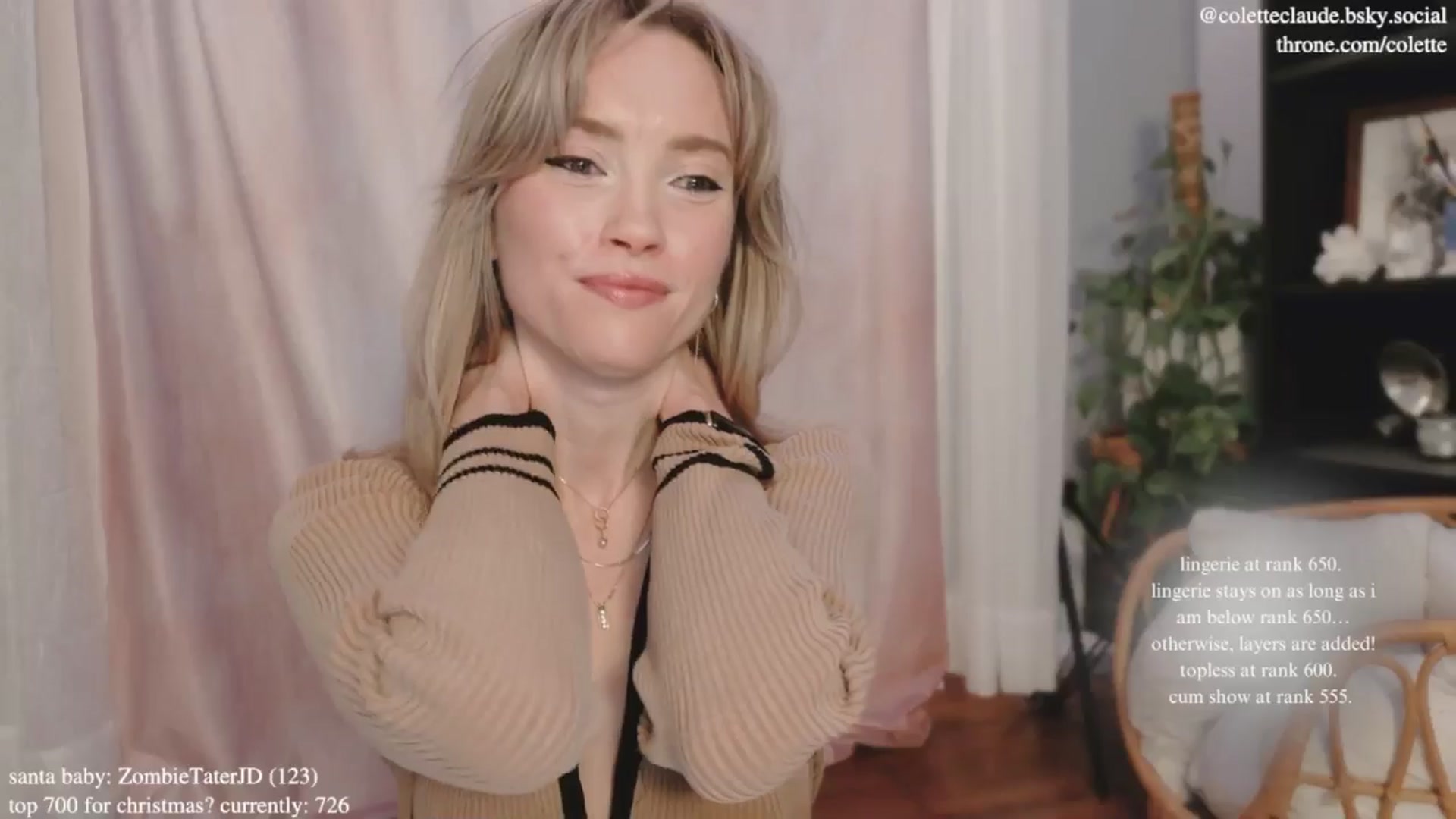 Gallery image thumbnail from coletteclaus's myfreecams stream on, 12/19/2024, 22:14 image 4 of 20