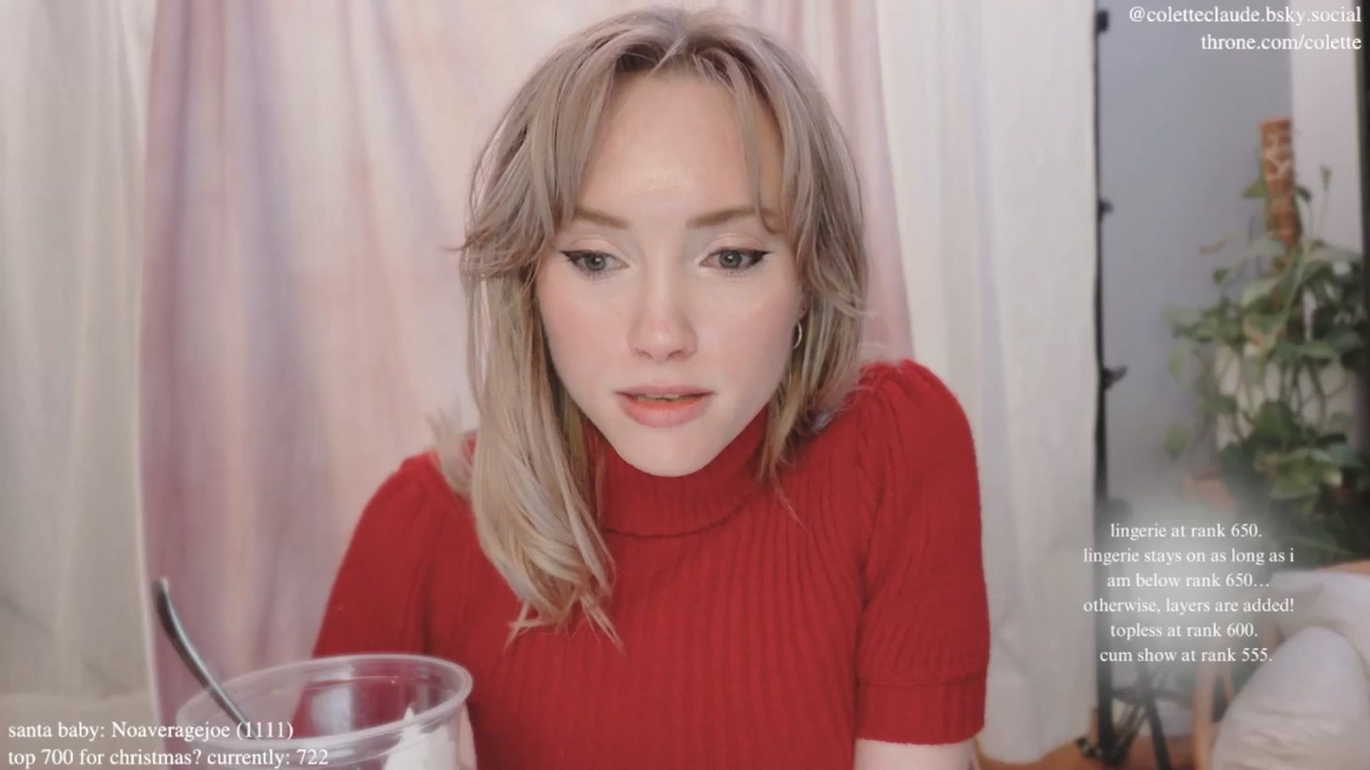 Gallery image thumbnail from coletteclaus's myfreecams stream on, 12/20/2024, 23:23 image 6 of 20