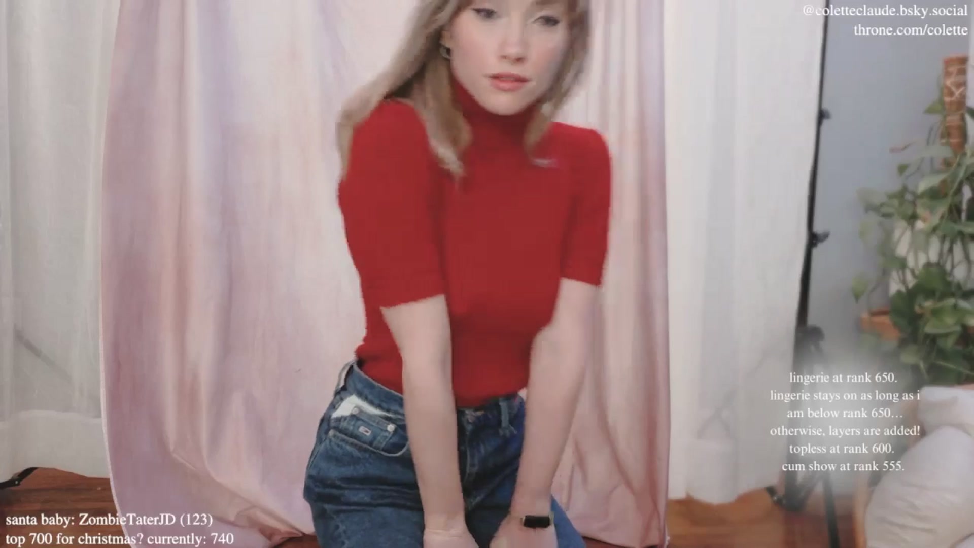 Gallery image thumbnail from coletteclaus's myfreecams stream on, 12/20/2024, 23:23 image 2 of 20