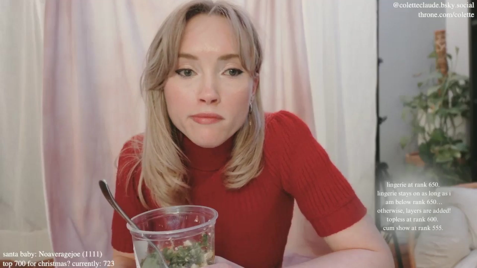Gallery image thumbnail from coletteclaus's myfreecams stream on, 12/20/2024, 23:23 image 5 of 20