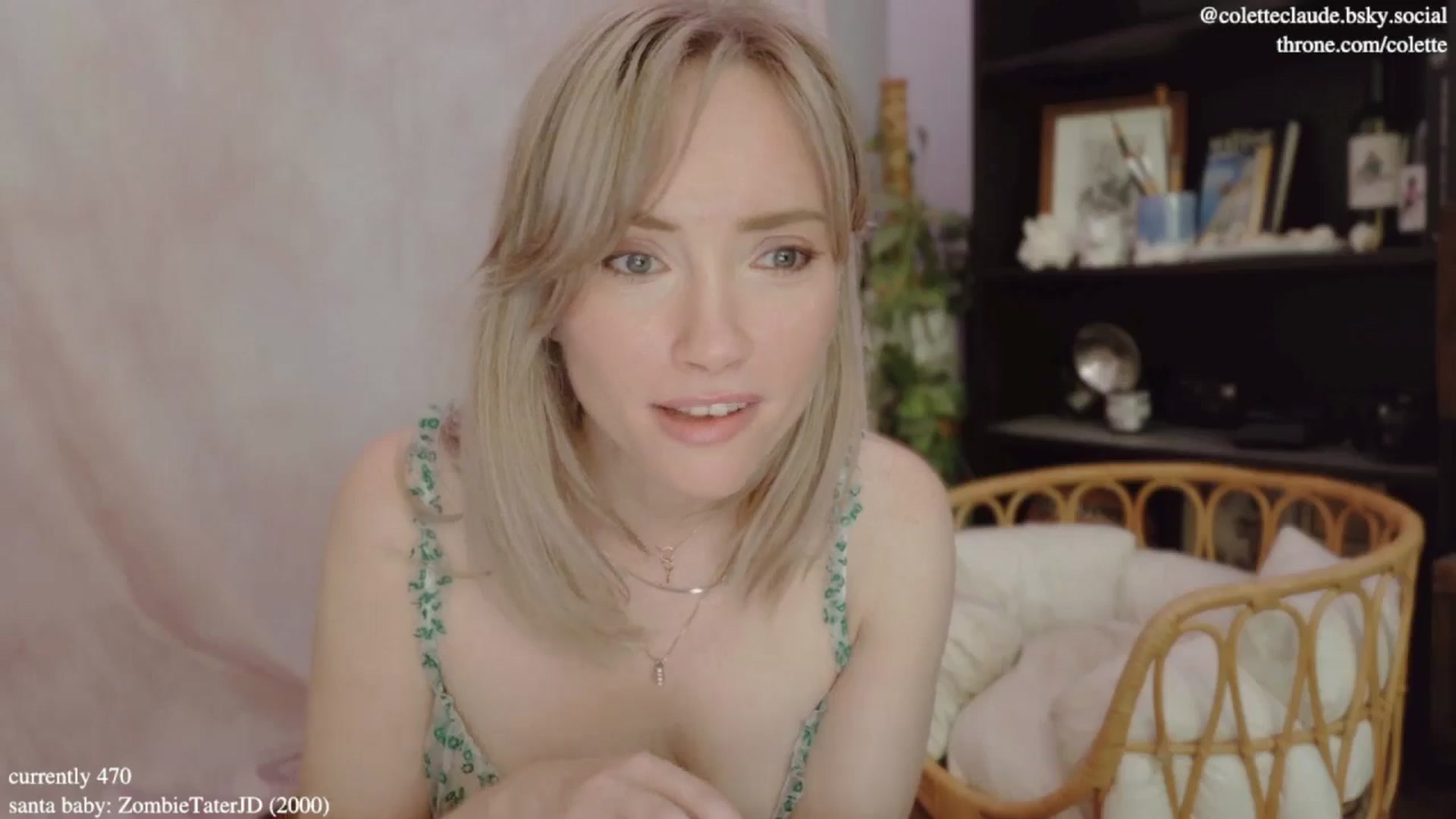 Gallery image thumbnail from coletteclaus's myfreecams stream on, 12/30/2024, 21:14 image 16 of 20