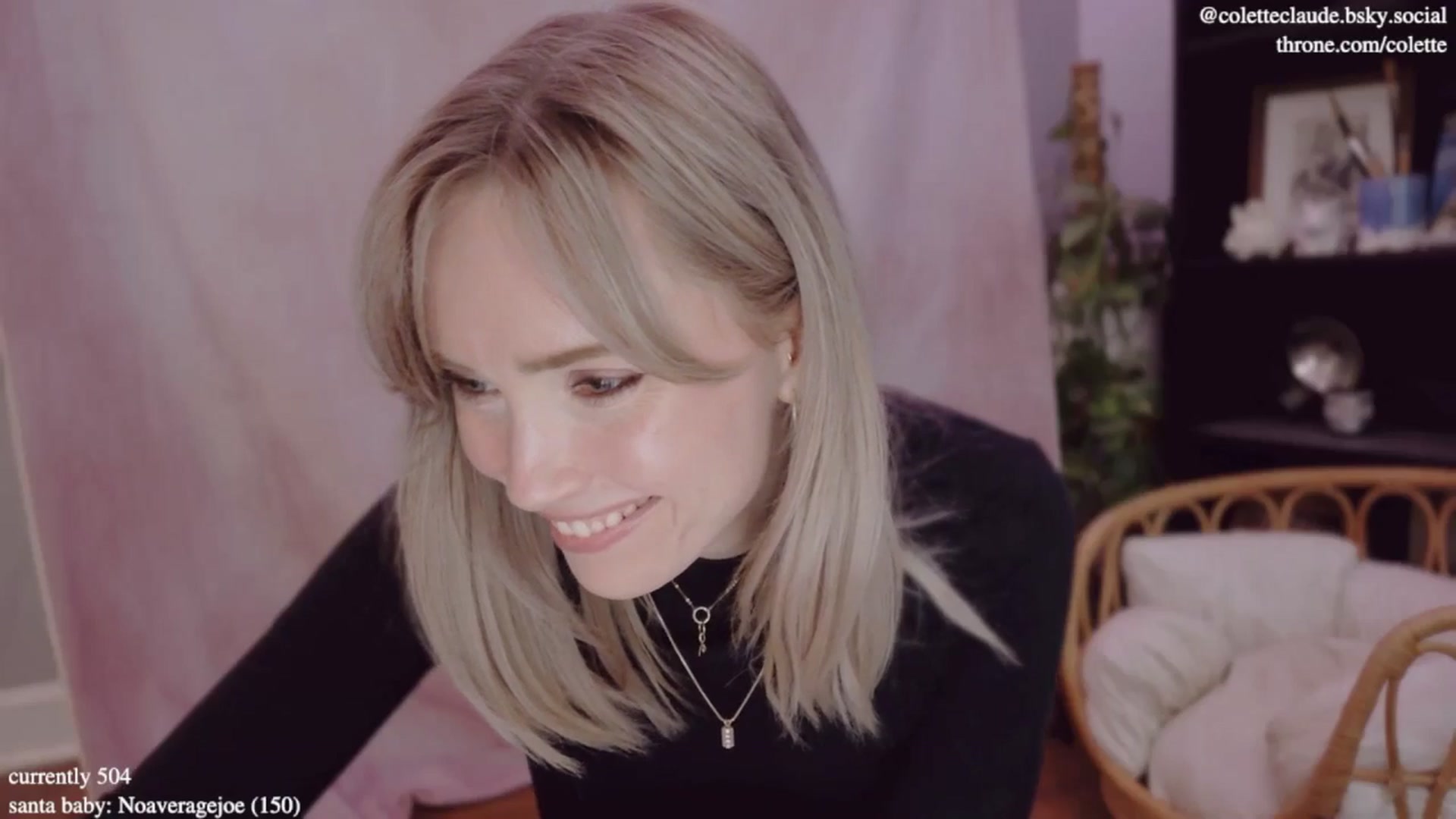 Gallery image thumbnail from coletteclaus's myfreecams stream on, 12/30/2024, 21:14 image 7 of 20