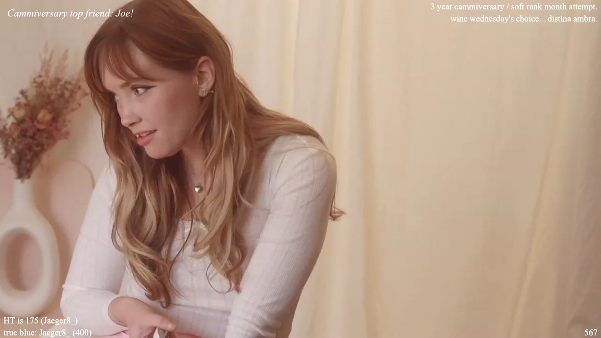 Gallery image thumbnail from colettedujour's myfreecams stream on, 11/16/2022, 20:21 image 7 of 20