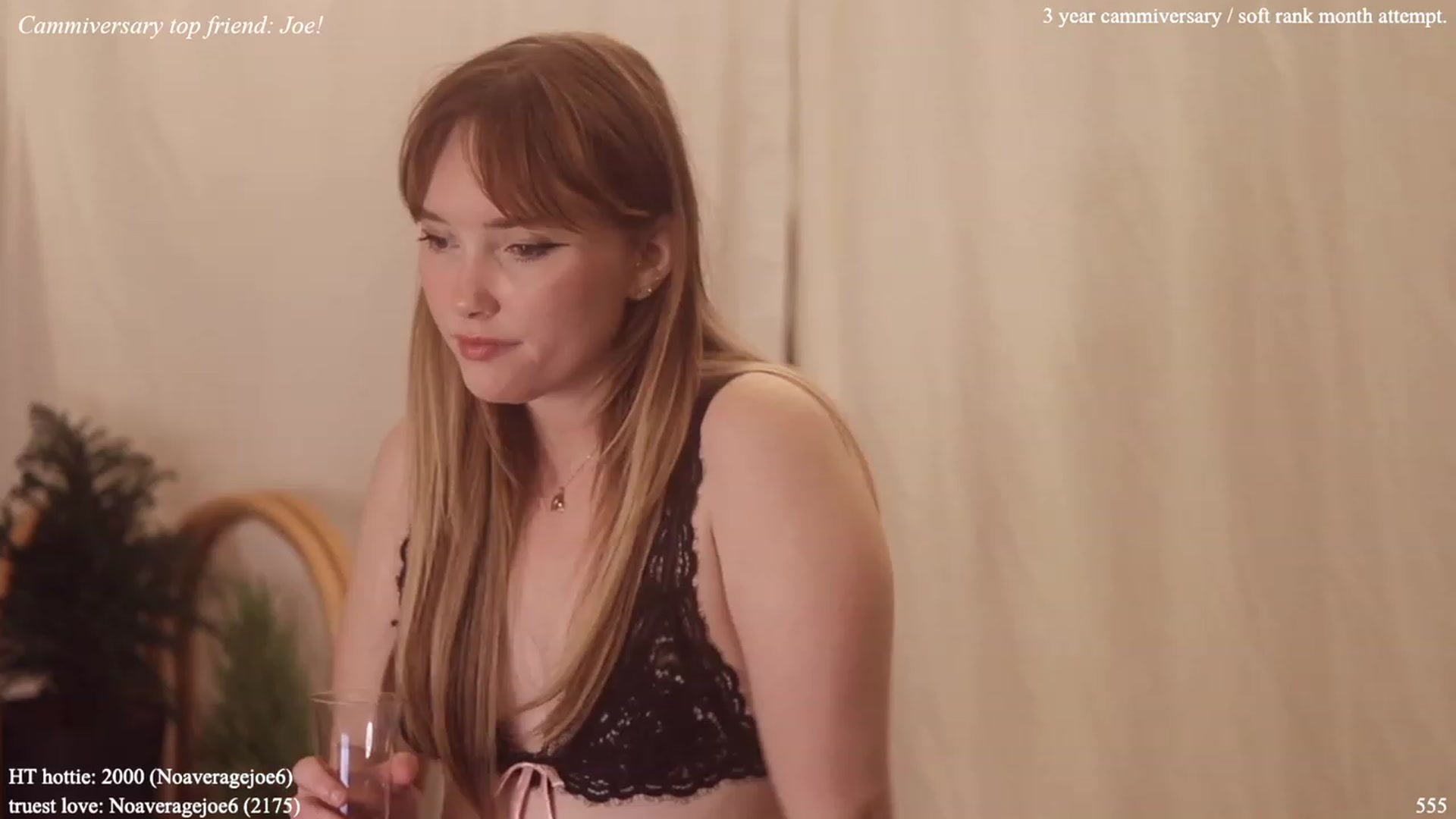 Gallery image thumbnail from colettedujour's myfreecams stream on, 11/27/2022, 03:11 image 6 of 20