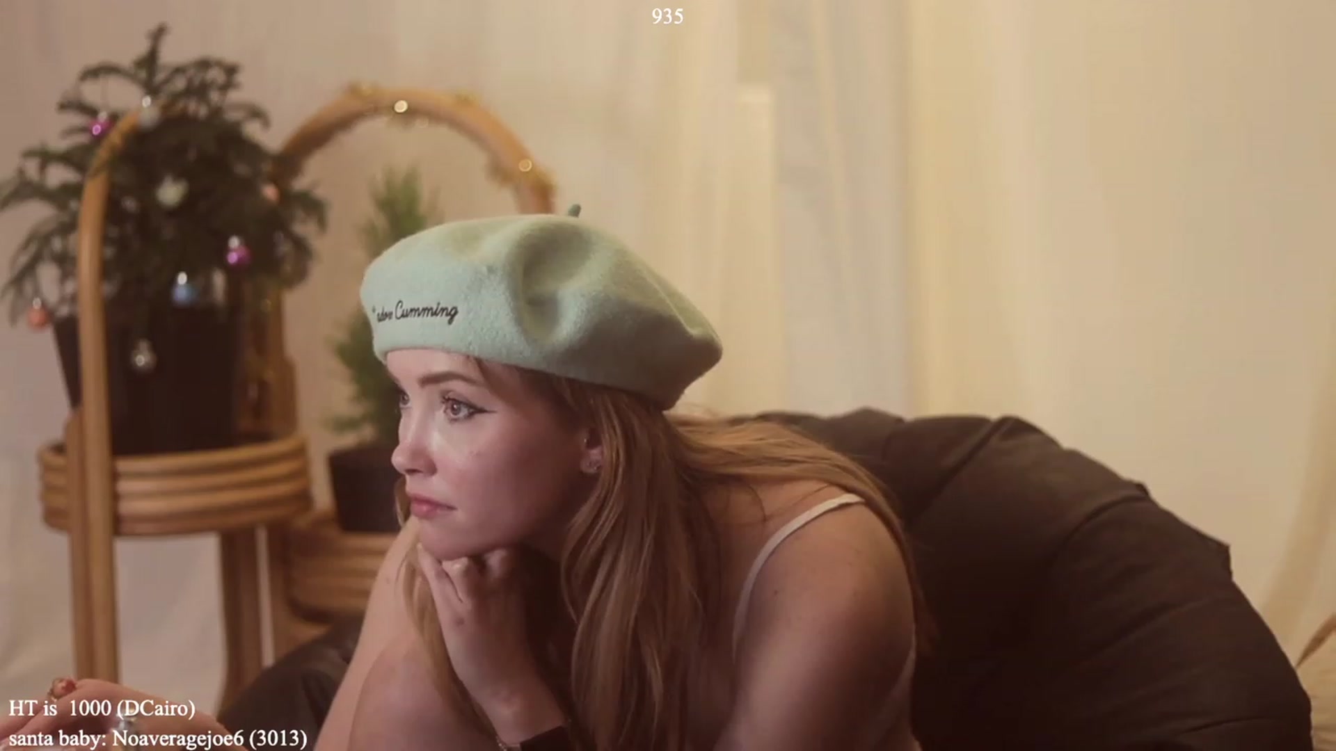 Gallery image thumbnail from colettedujour's myfreecams stream on, 12/06/2022, 19:45 image 17 of 20