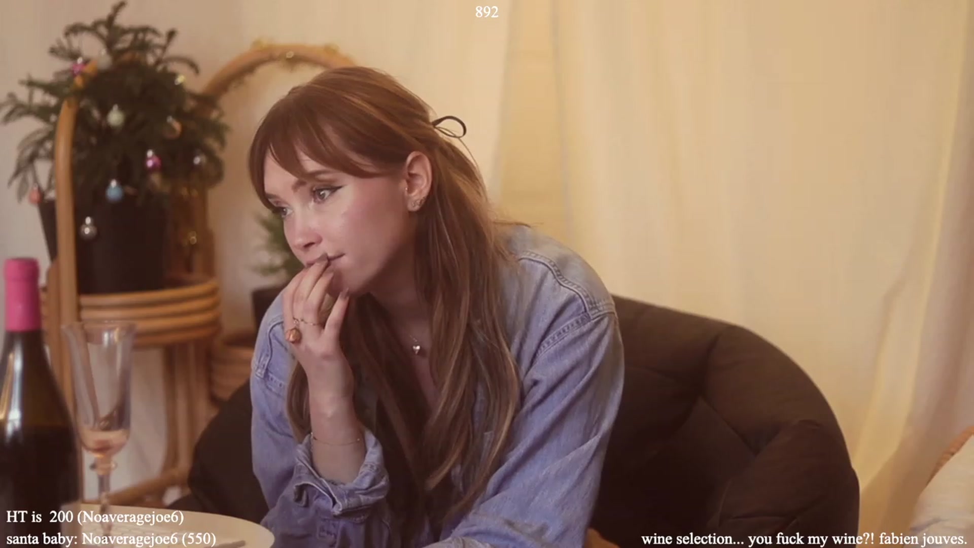 Gallery image thumbnail from colettedujour's myfreecams stream on, 12/07/2022, 20:08 image 11 of 20