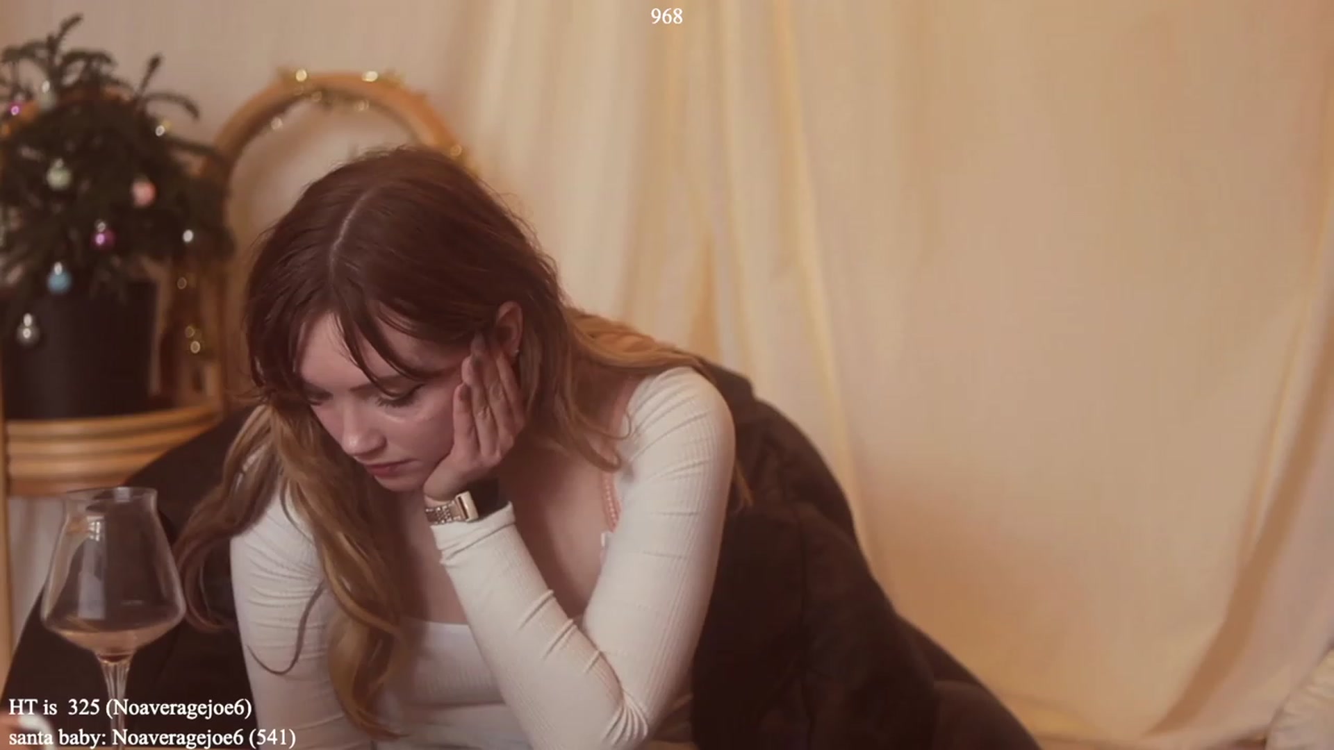 Gallery image thumbnail from colettedujour's myfreecams stream on, 12/08/2022, 19:18 image 12 of 20