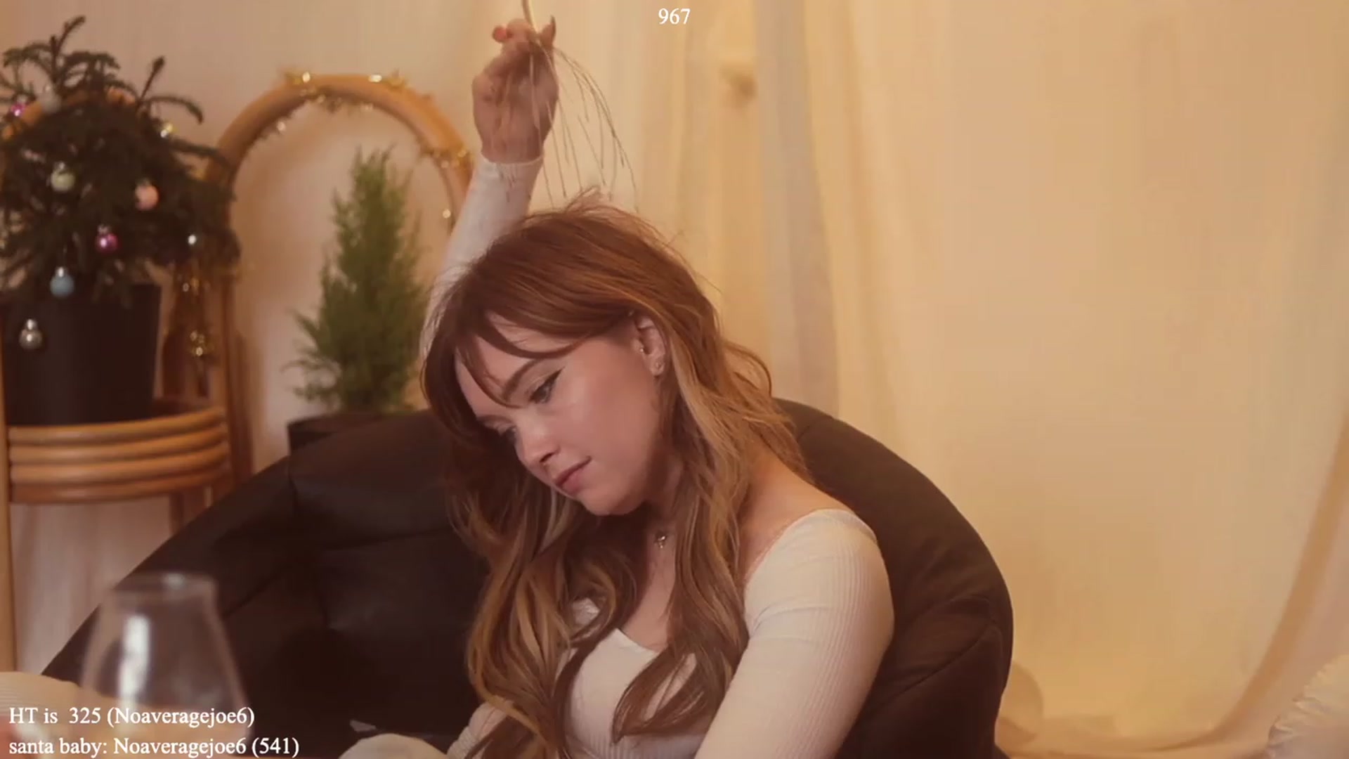 Gallery image thumbnail from colettedujour's myfreecams stream on, 12/08/2022, 19:44 image 9 of 20