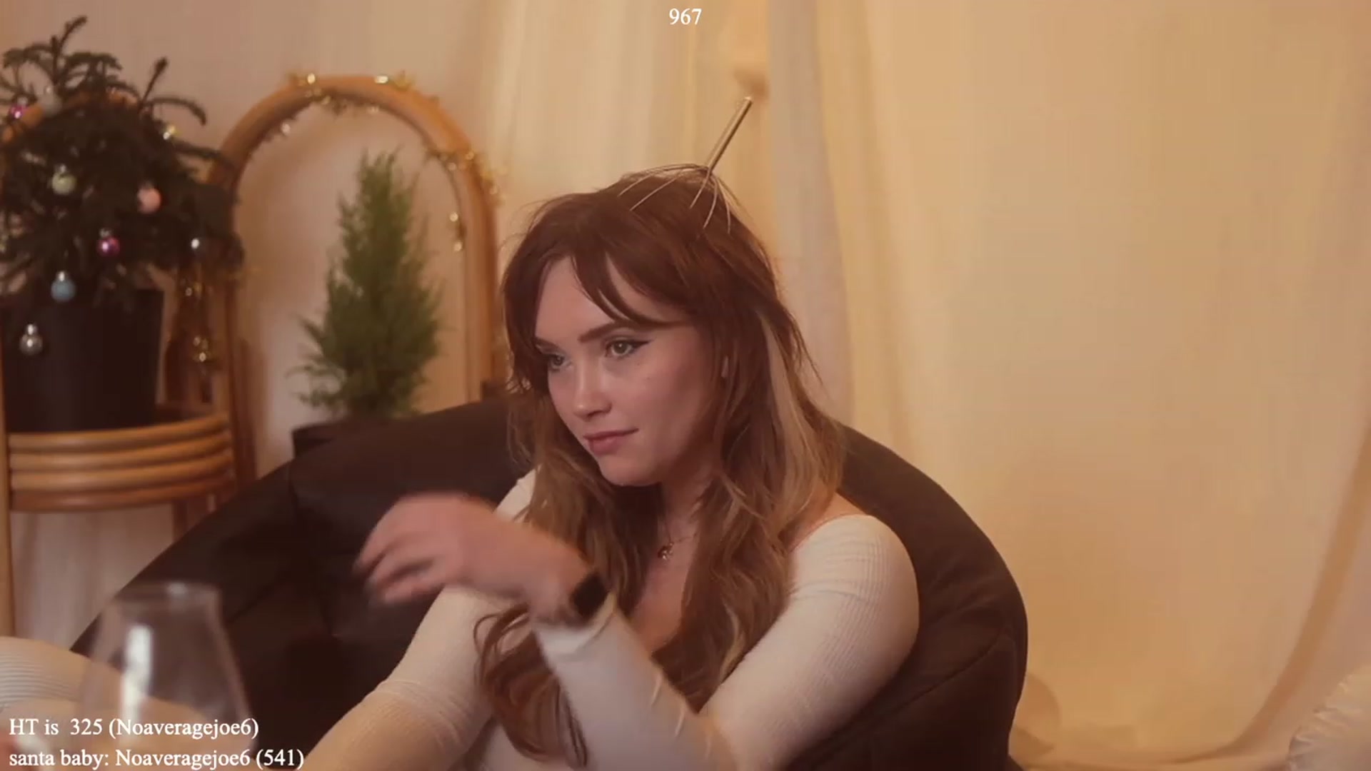 Gallery image thumbnail from colettedujour's myfreecams stream on, 12/08/2022, 19:44 image 8 of 20