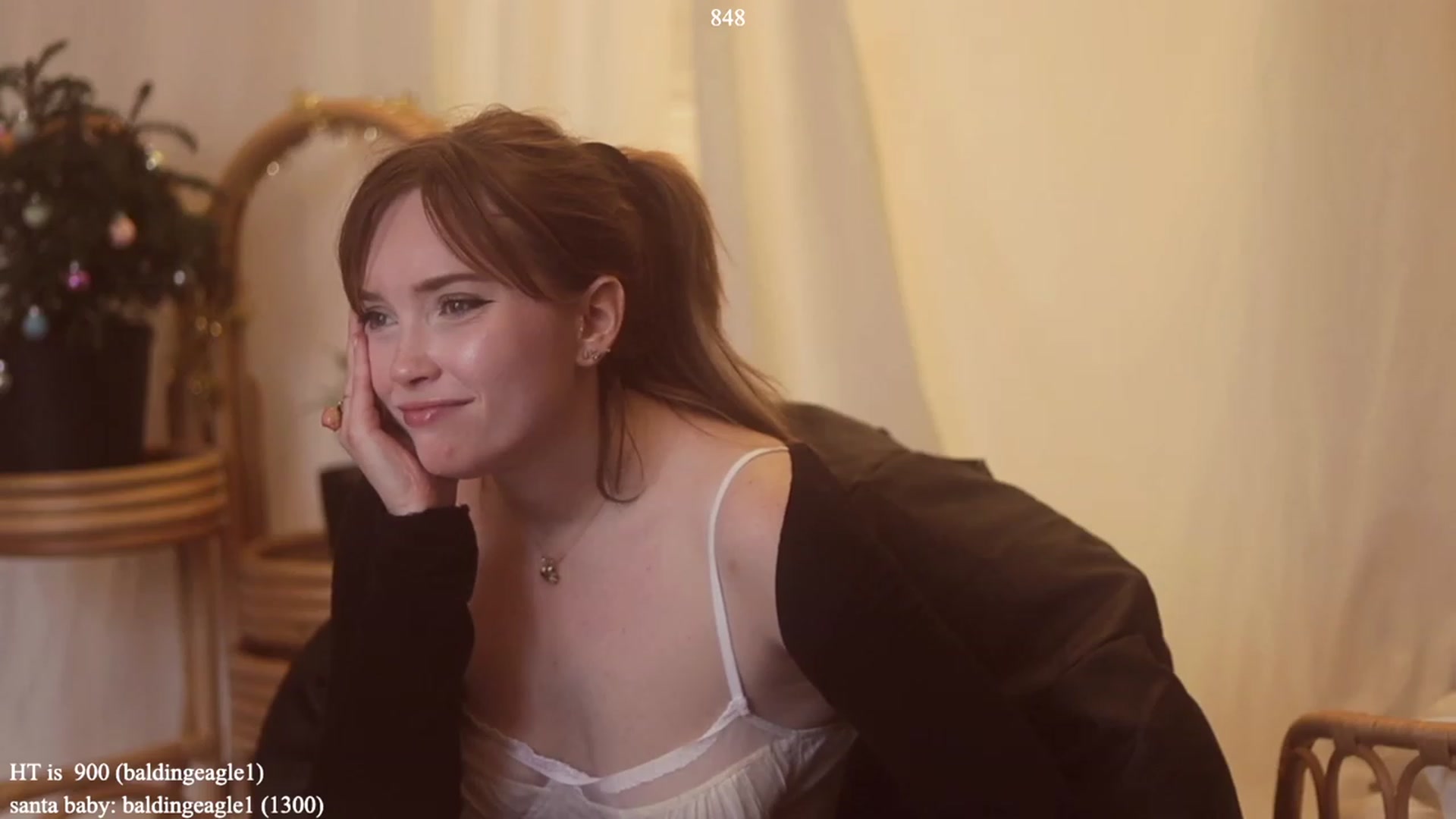 Gallery image thumbnail from colettedujour's myfreecams stream on, 12/09/2022, 20:39 image 15 of 20