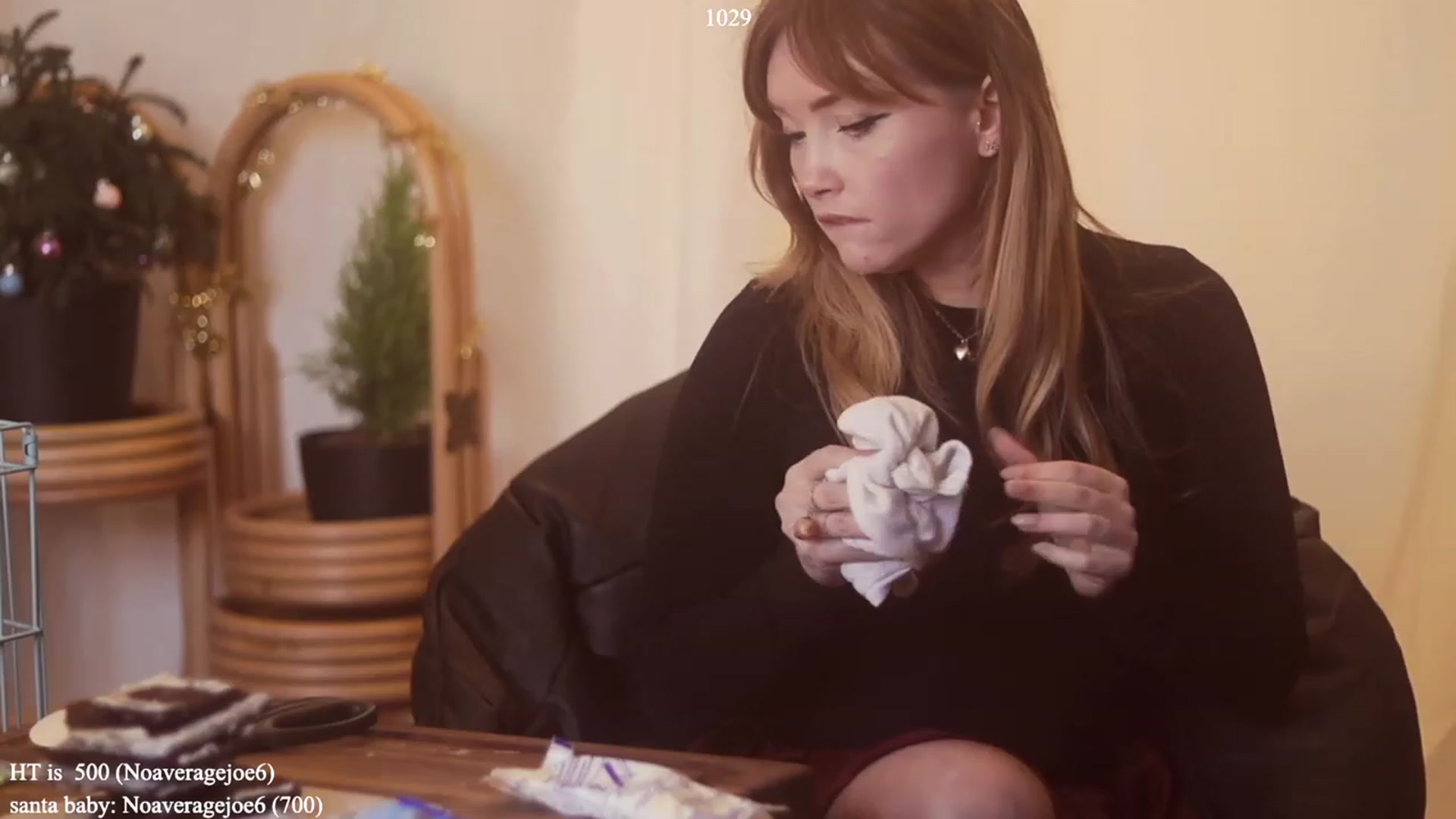 Gallery image thumbnail from colettedujour's myfreecams stream on, 12/12/2022, 18:56 image 11 of 20