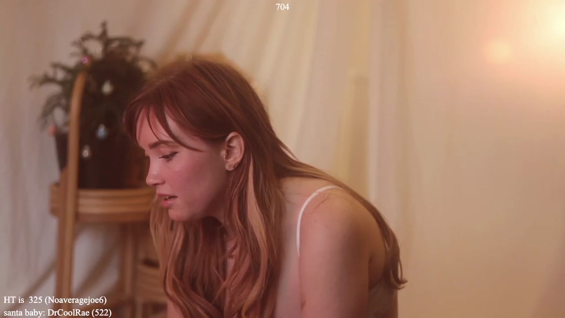 Gallery image thumbnail from colettedujour's myfreecams stream on, 12/16/2022, 21:27 image 16 of 20