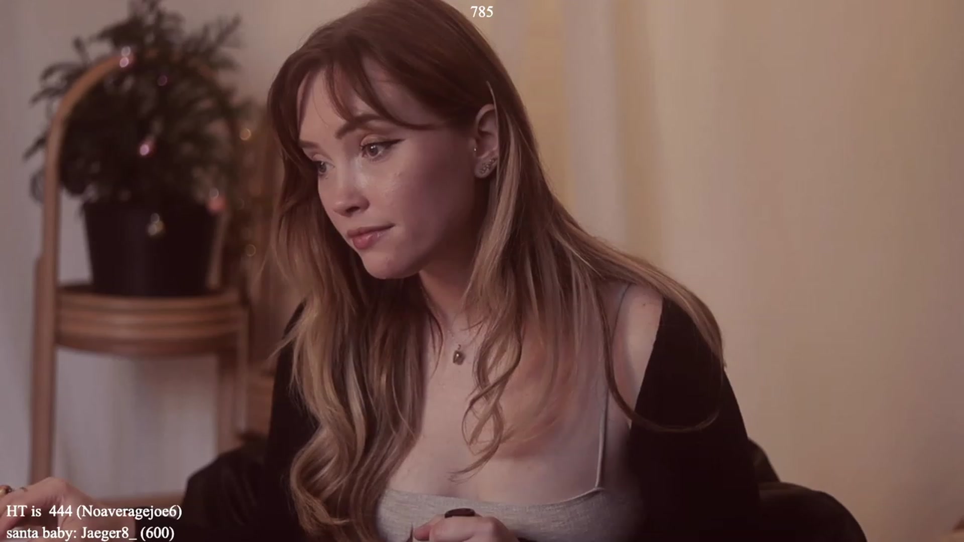 Gallery image thumbnail from colettedujour's myfreecams stream on, 12/19/2022, 20:03 image 14 of 20