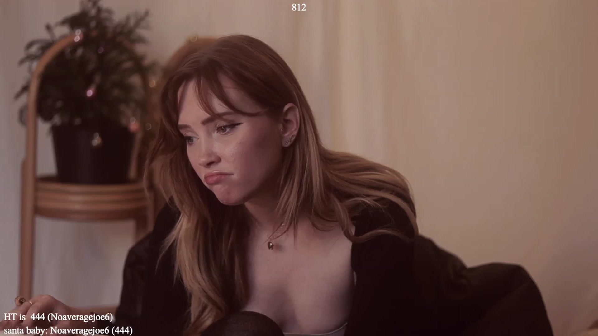 Gallery image thumbnail from colettedujour's myfreecams stream on, 12/19/2022, 20:03 image 7 of 20
