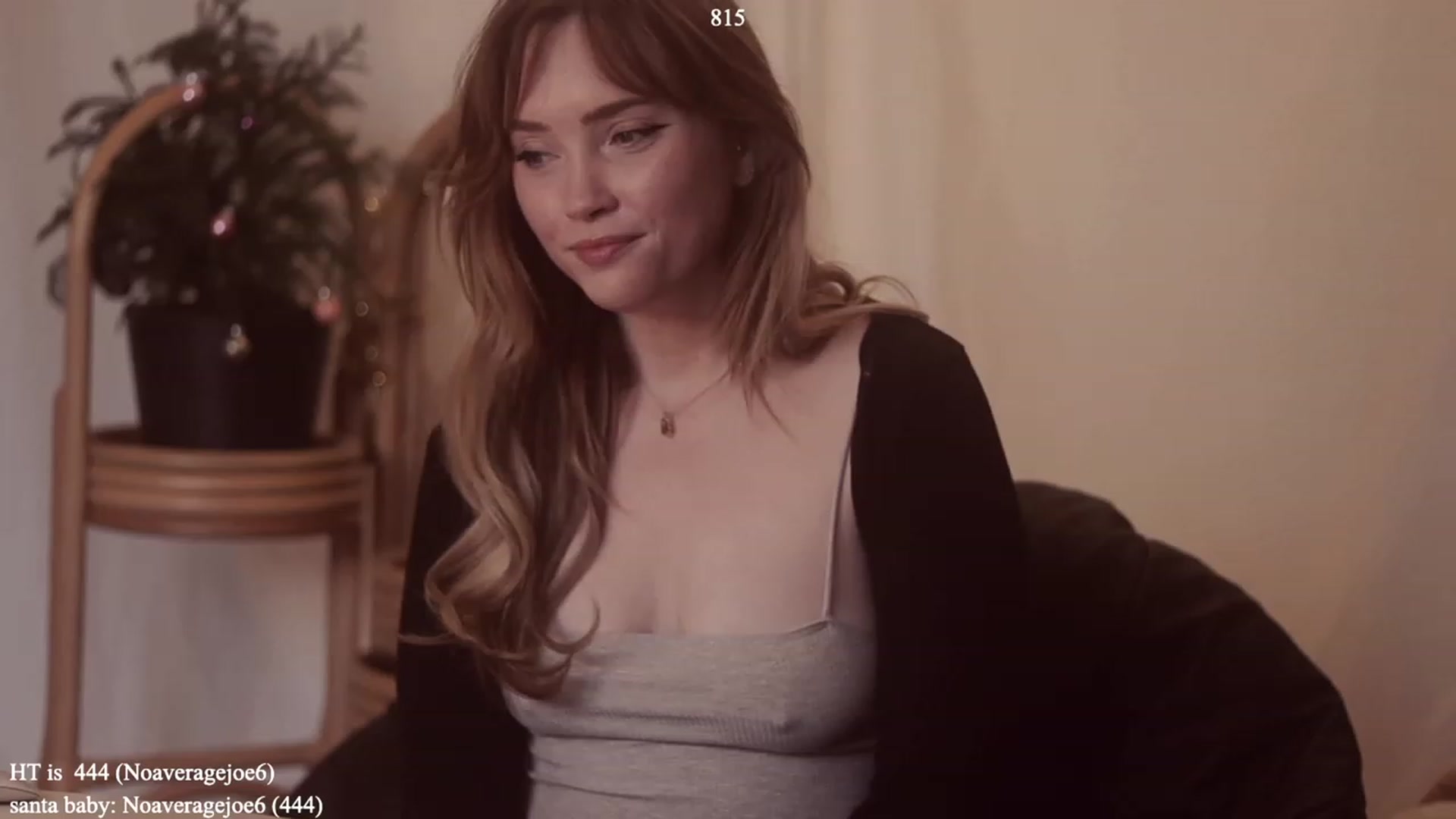 Gallery image thumbnail from colettedujour's myfreecams stream on, 12/19/2022, 20:03 image 2 of 20