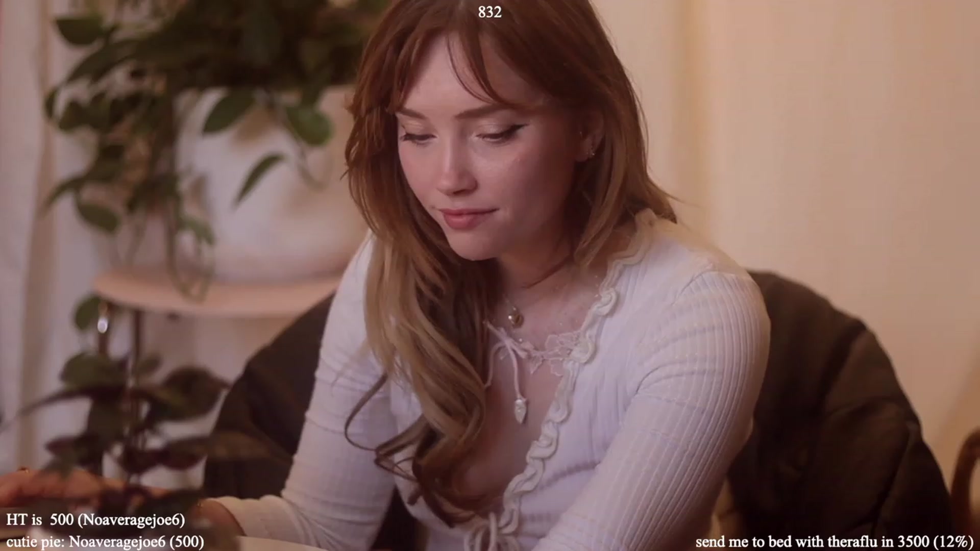 Gallery image thumbnail from colettedujour's myfreecams stream on, 12/27/2022, 18:44 image 5 of 20