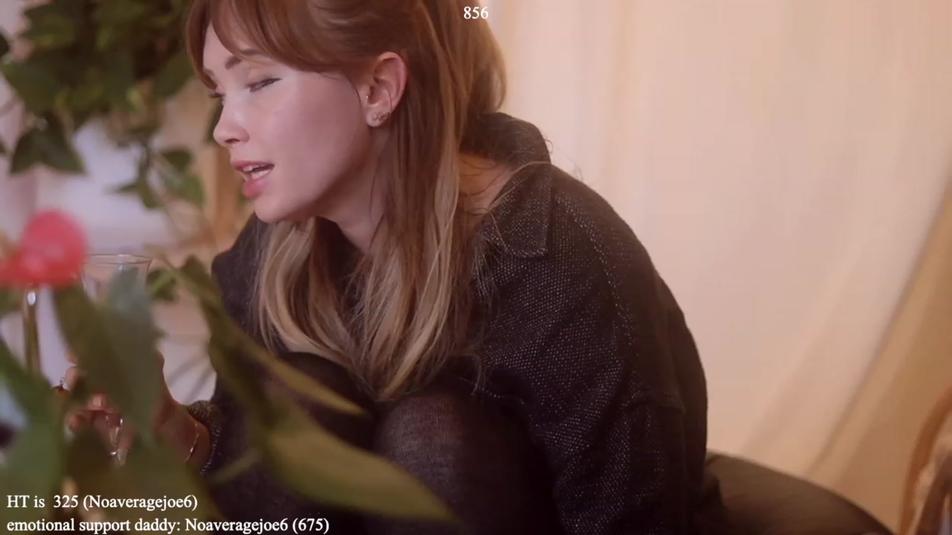 Gallery image thumbnail from colettedujour's myfreecams stream on, 12/28/2022, 19:26 image 16 of 20